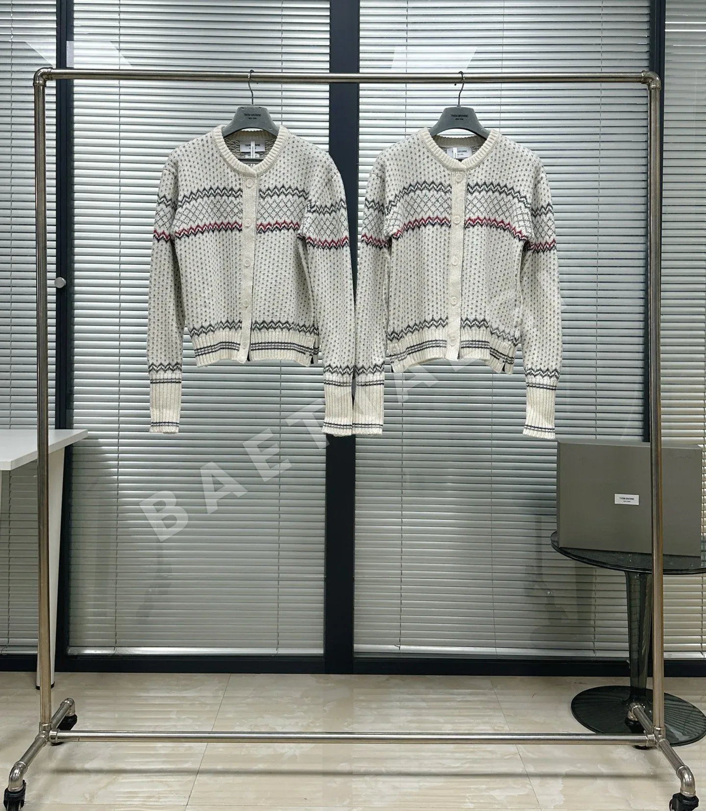톰브라운 페어아일 울 크루넥 가디건 여성용 142949