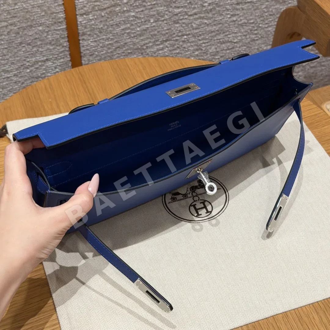 에르메스 켈리 블루 일렉트릭 스위프트 가죽 핸드백 상세 이미지 2