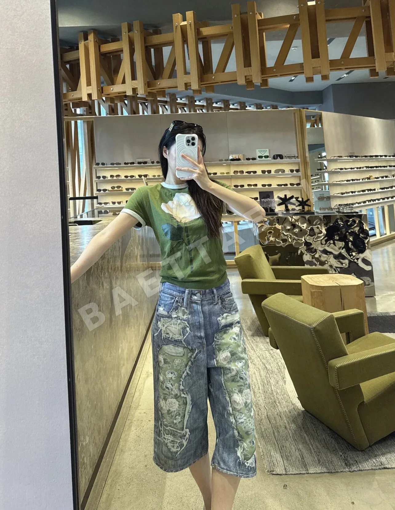아크네스튜디오 린넨 혼방 3D 로즈 반팔 티셔츠 상세 이미지 9