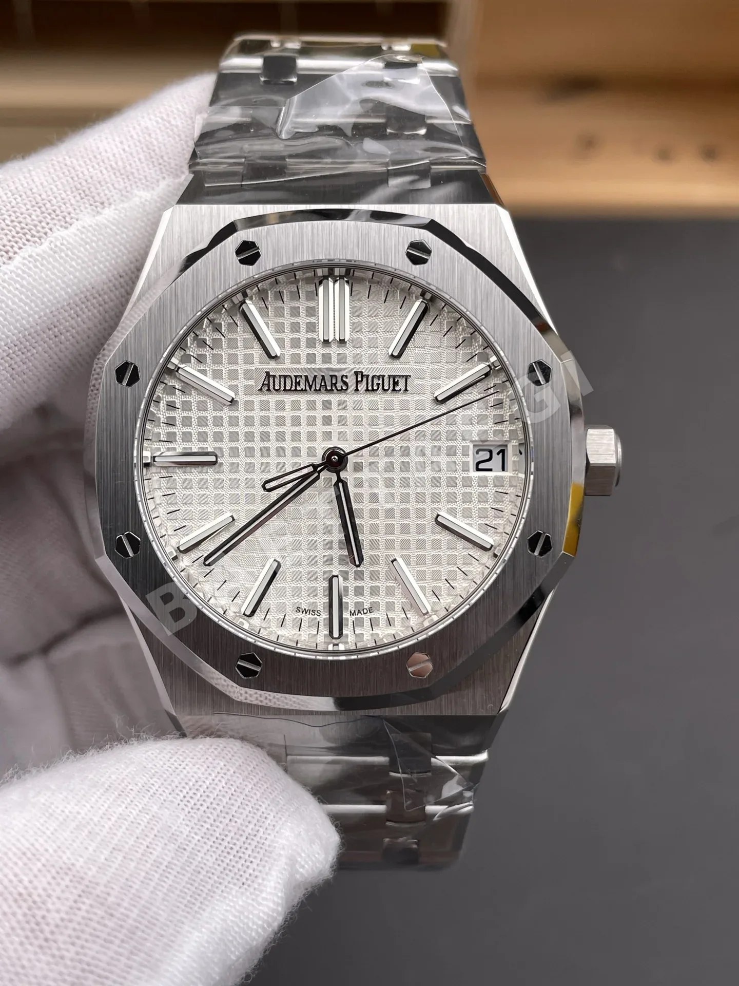 오데마피게 로얄오크 15510 화이트 다이얼 41mm 시계 상세 이미지 3