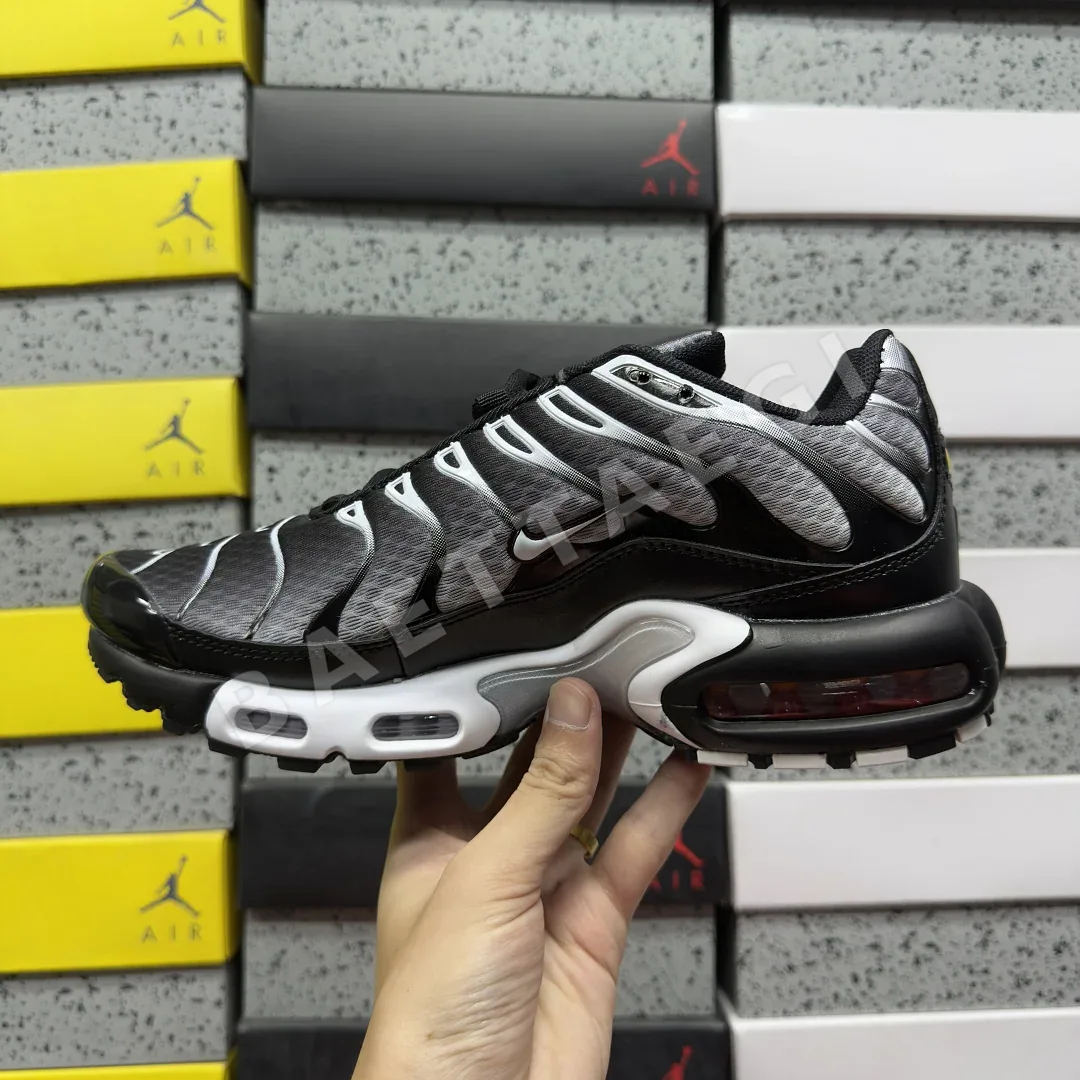 나이키 [BD] 에어 맥스 플러스 DM0032-003 201855 Nike Air Max Plus Black Silver White 상세 이미지 9