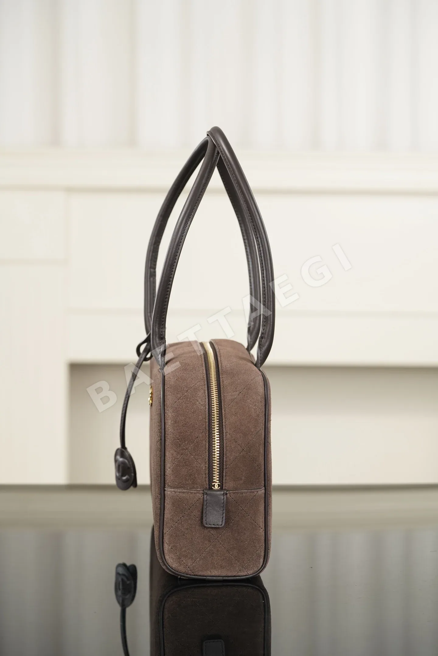 샤넬 스웨이드 브라운 스몰 볼링 가방 상세 이미지 7