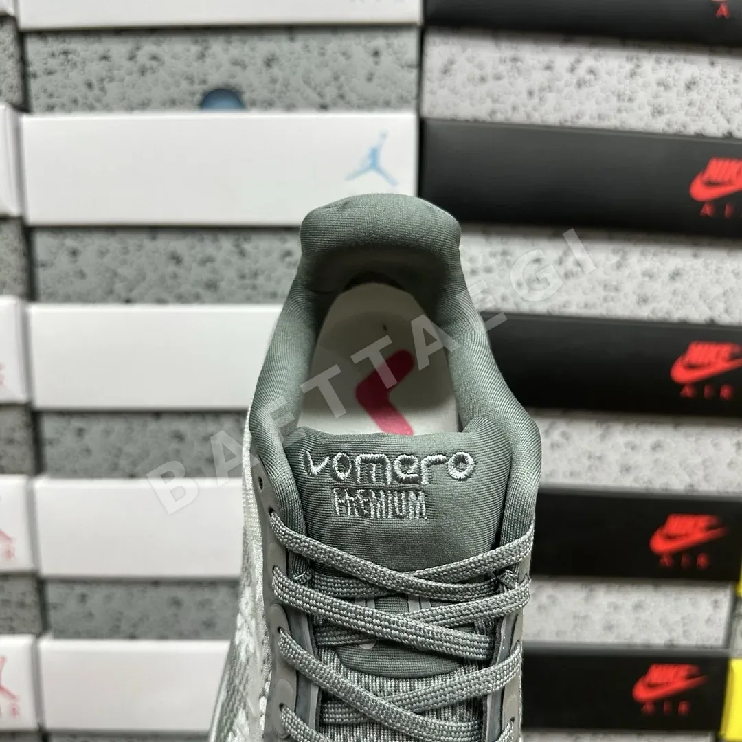 나이키 [5A] 보메로 프리미엄 QS IQ0028-001 201783 Nike Vomero Premium QS Fleur De-Lis 상세 이미지 9