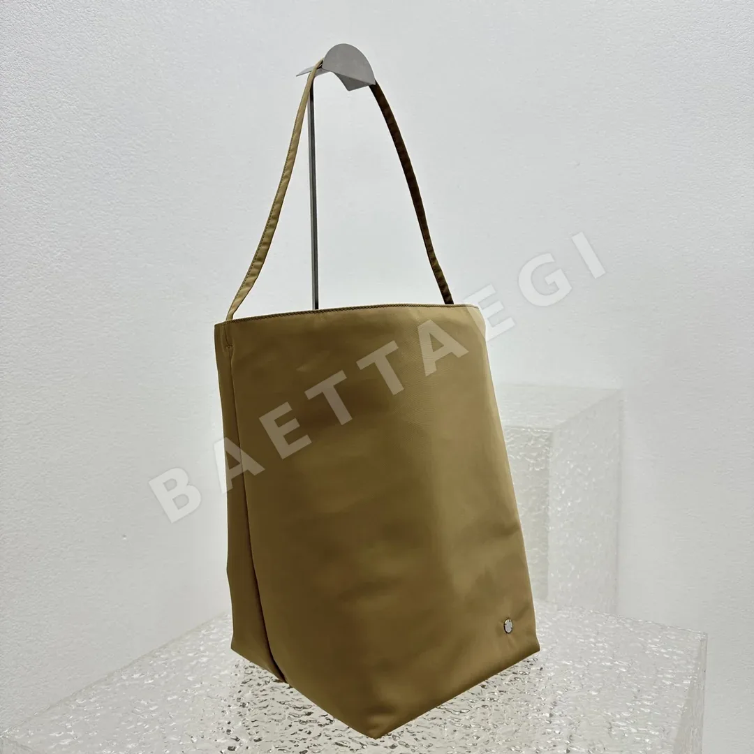 더로우 나일론 토트 버킷백 상세 이미지 3