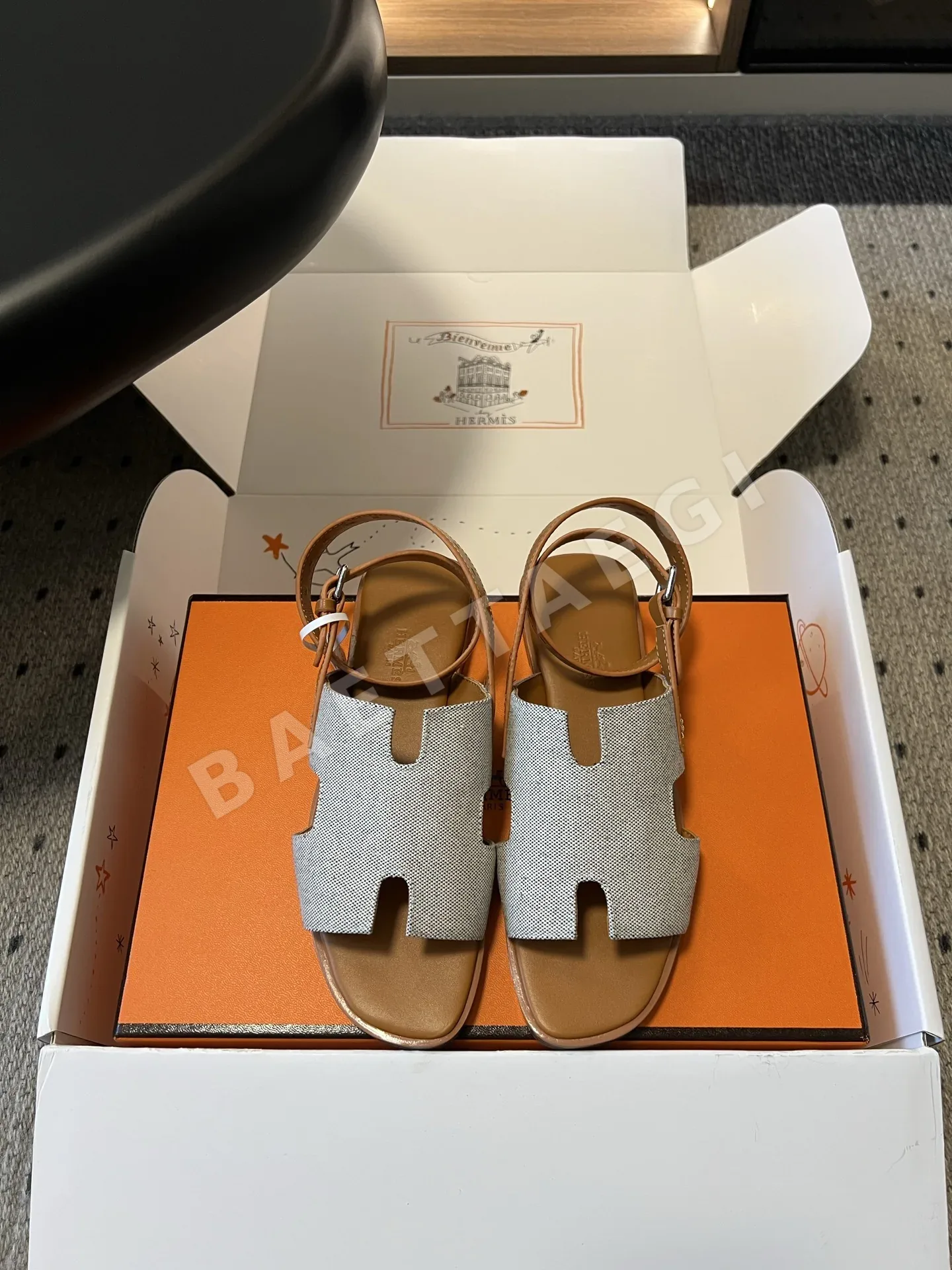 에르메스 마야 샌들 75398