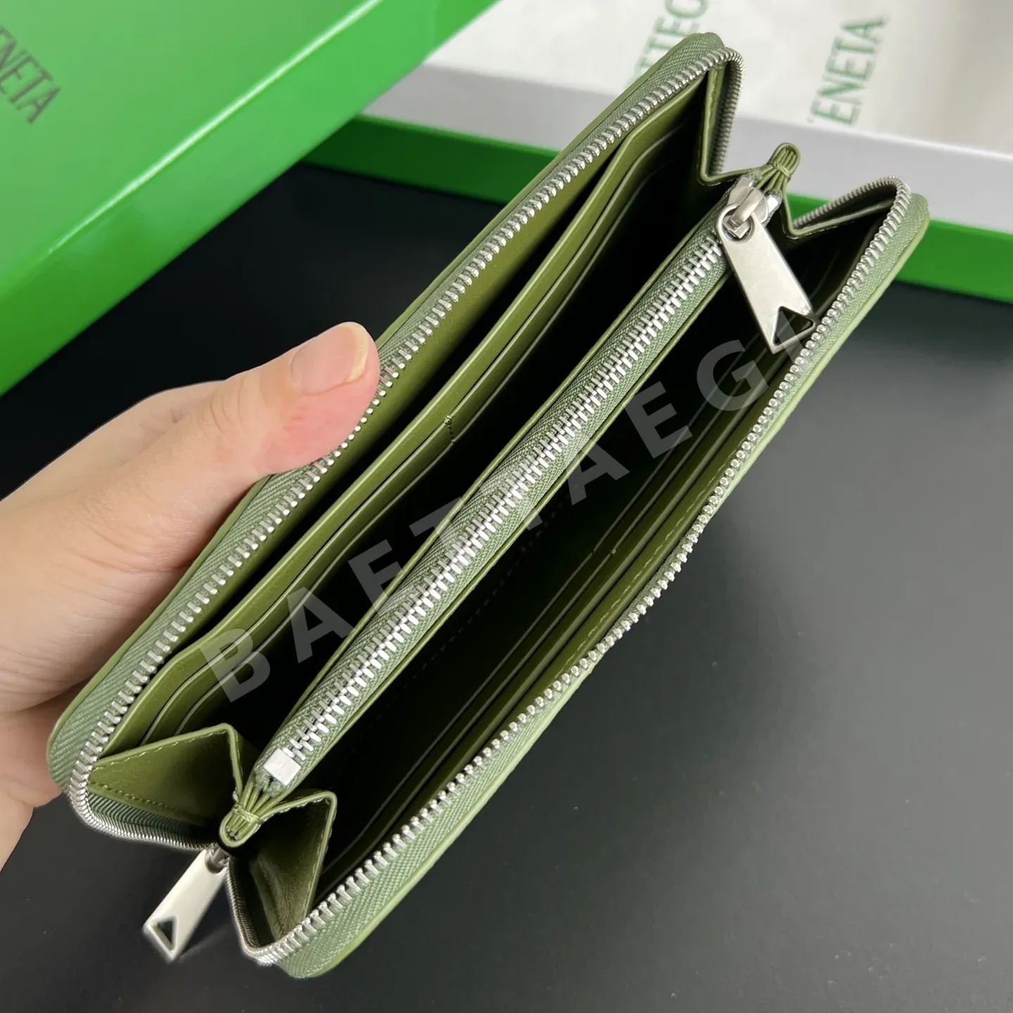 보테가베네타 오스트리치 장지갑 상세 이미지 5