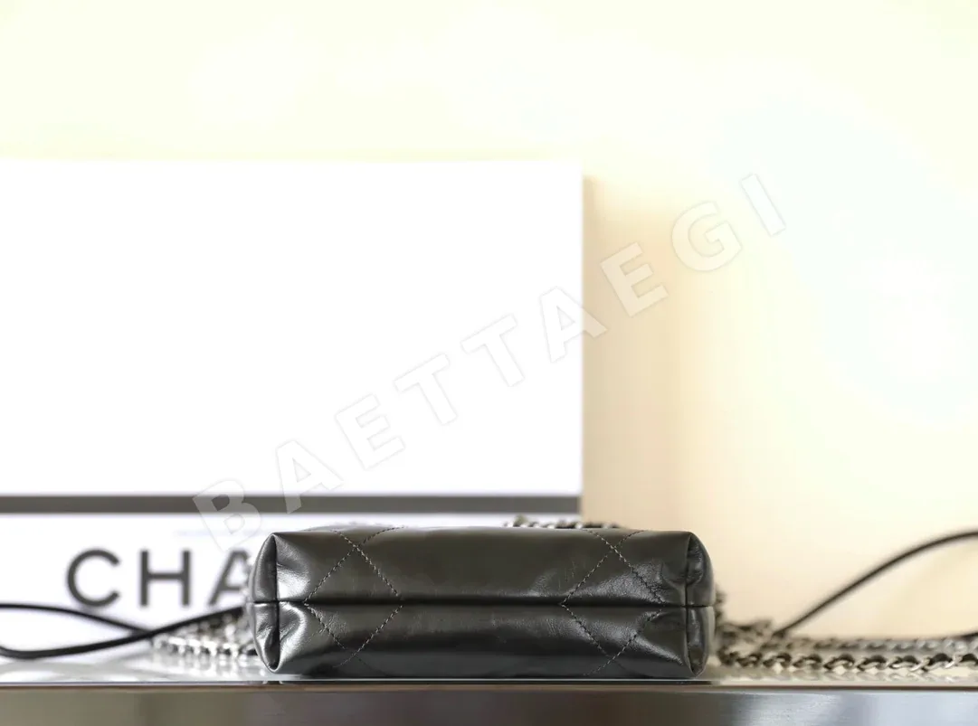 샤넬 미니 22 가방 상세 이미지 7