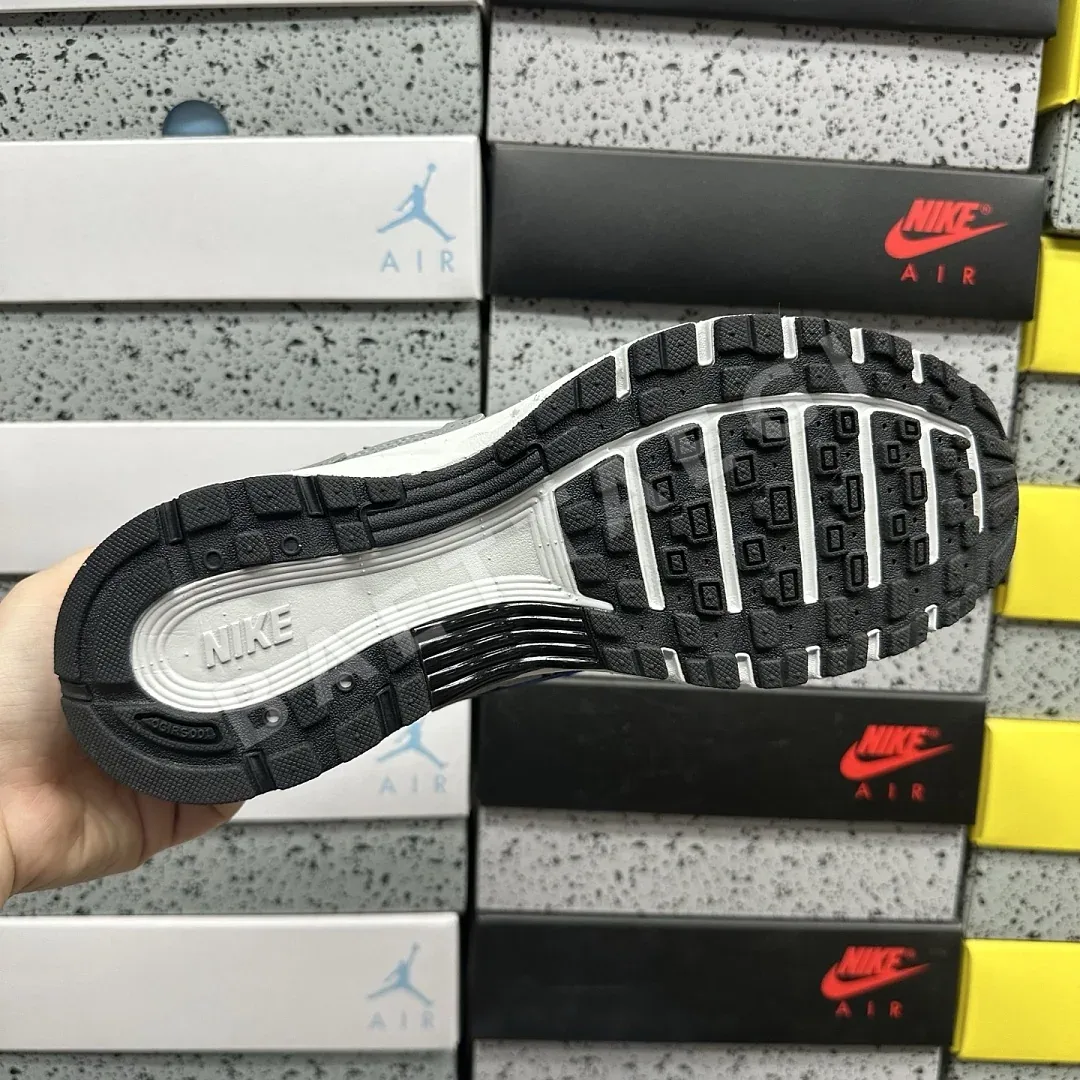 나이키 [PE] P 6000 IR5279-002 201789 Nike P-6000 Smoke Grey Racer Blue 상세 이미지 3