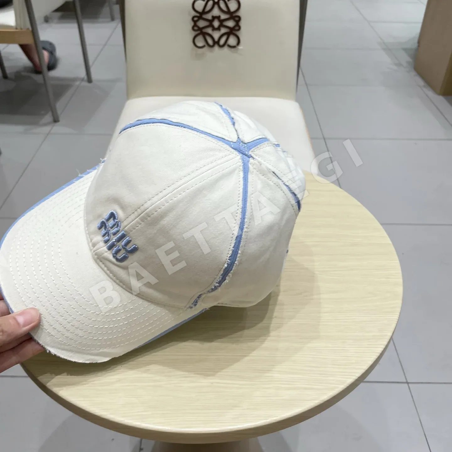 미우미우 자수 베이스볼캡 상세 이미지 7