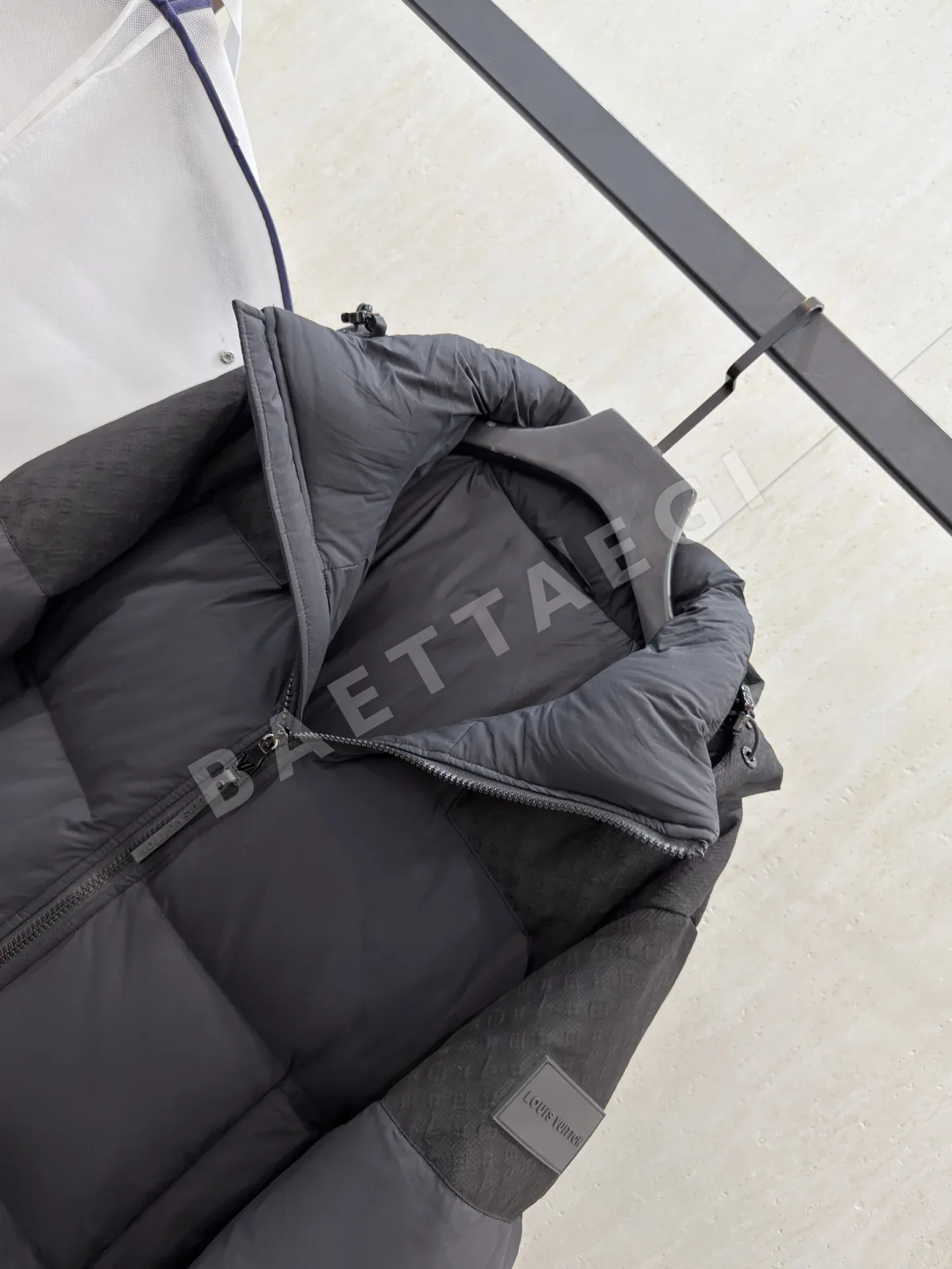 버버리 남성 패딩 상세 이미지 6