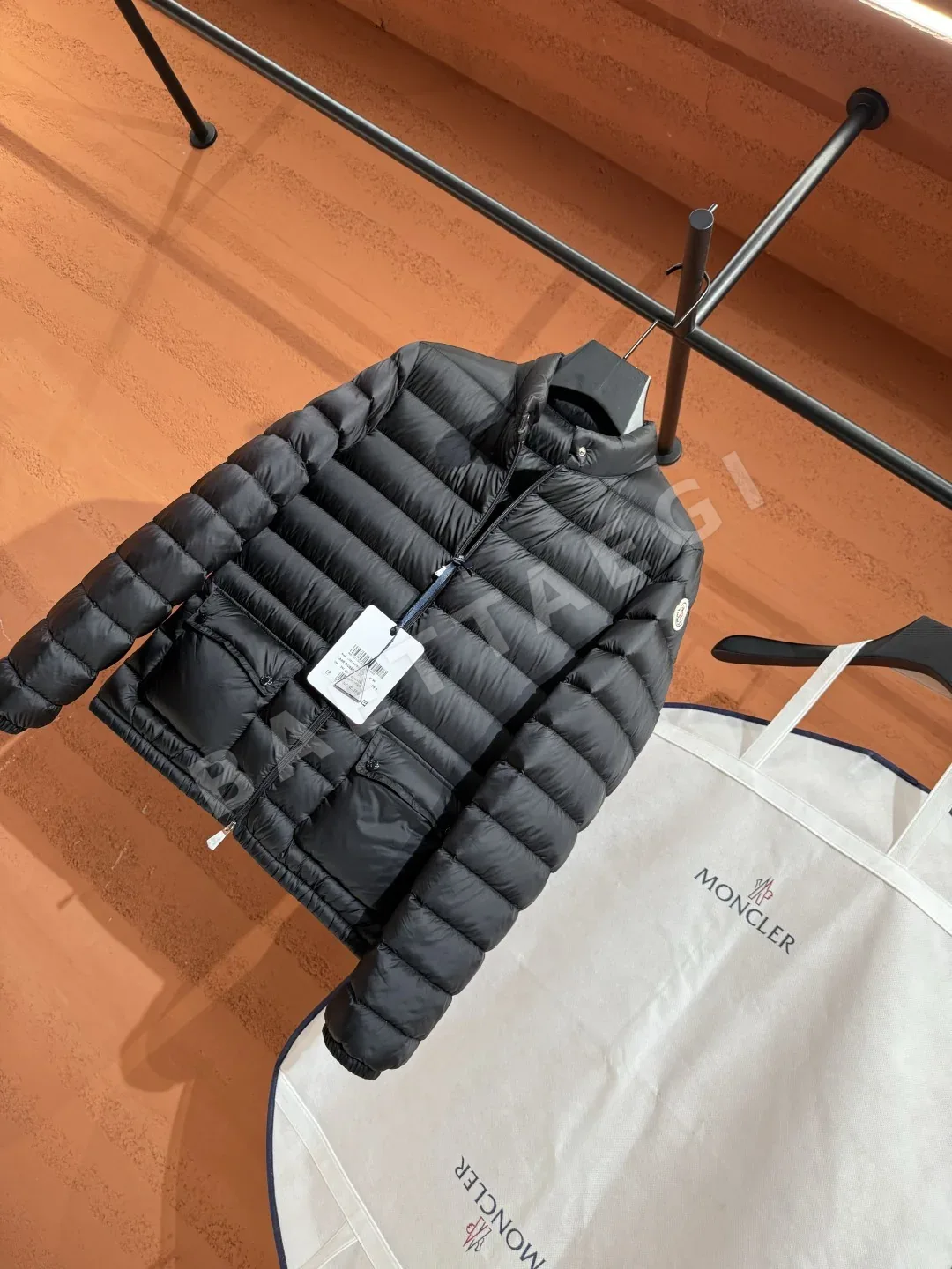 몽클레르 랜스 패커블 쇼트 다운 자켓 상세 이미지 6