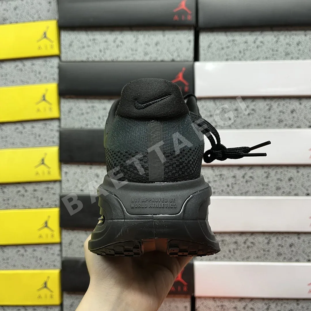 나이키 [CG] 보메로 프리미엄 IQ0627-001 201999 Nike Vomero Premium Black Mini Chrome Swoosh 상세 이미지 6