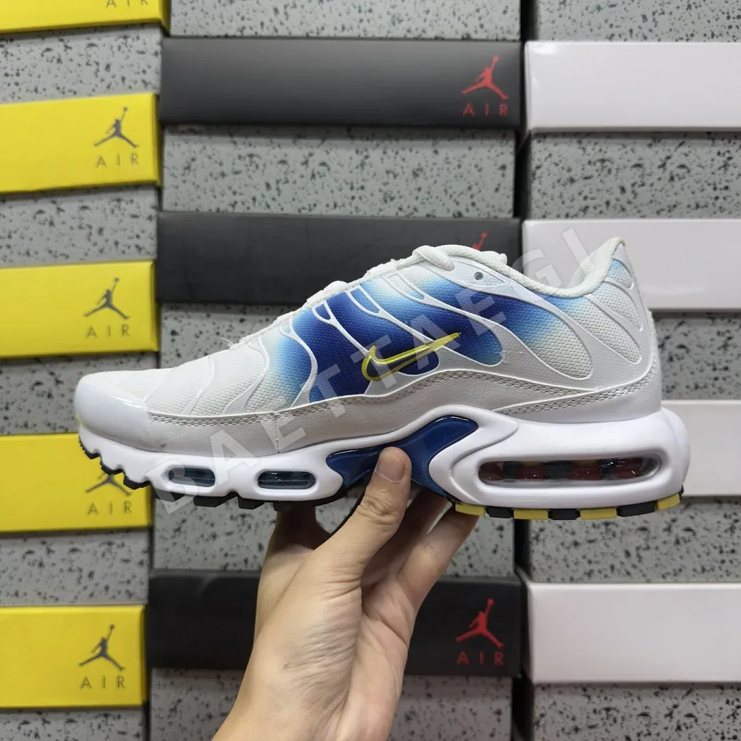 나이키 [BD] 에어 맥스 플러스 DX8962-100 201922 Nike Air Max Plus Spray Paint Swoosh White 상세 이미지 7