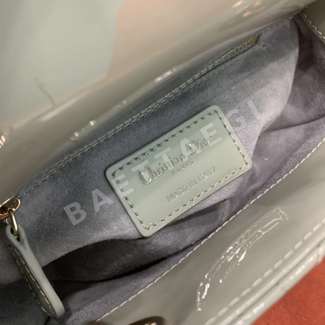 디올 다이아나비 카나쥬 페이턴트 미니 핸드백 상세 이미지 8