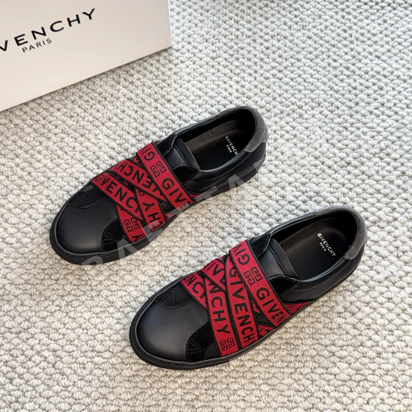 지방시 스니커즈 가죽 레더 버클 상세 이미지 2