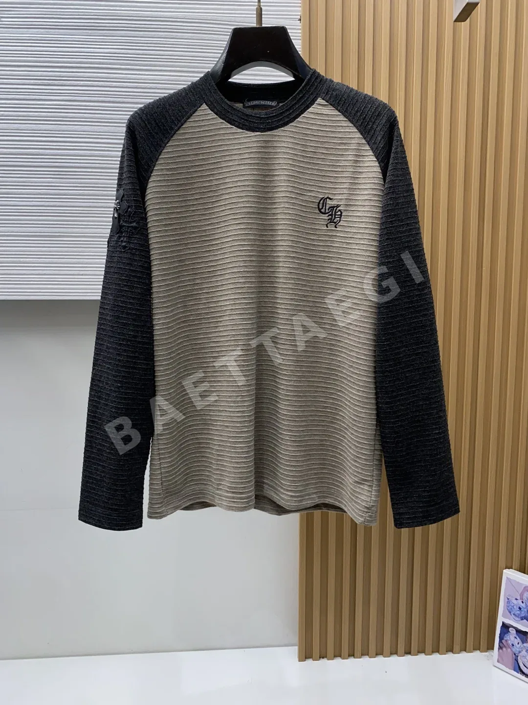 크롬하츠 남성 크루넥 긴팔 티셔츠 205253