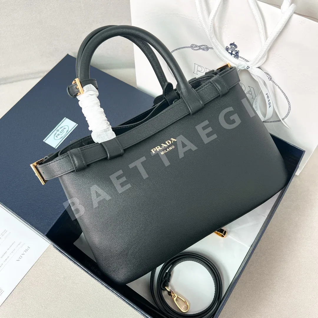 프라다 램스킨 복주머니형 핸드백 1BA418