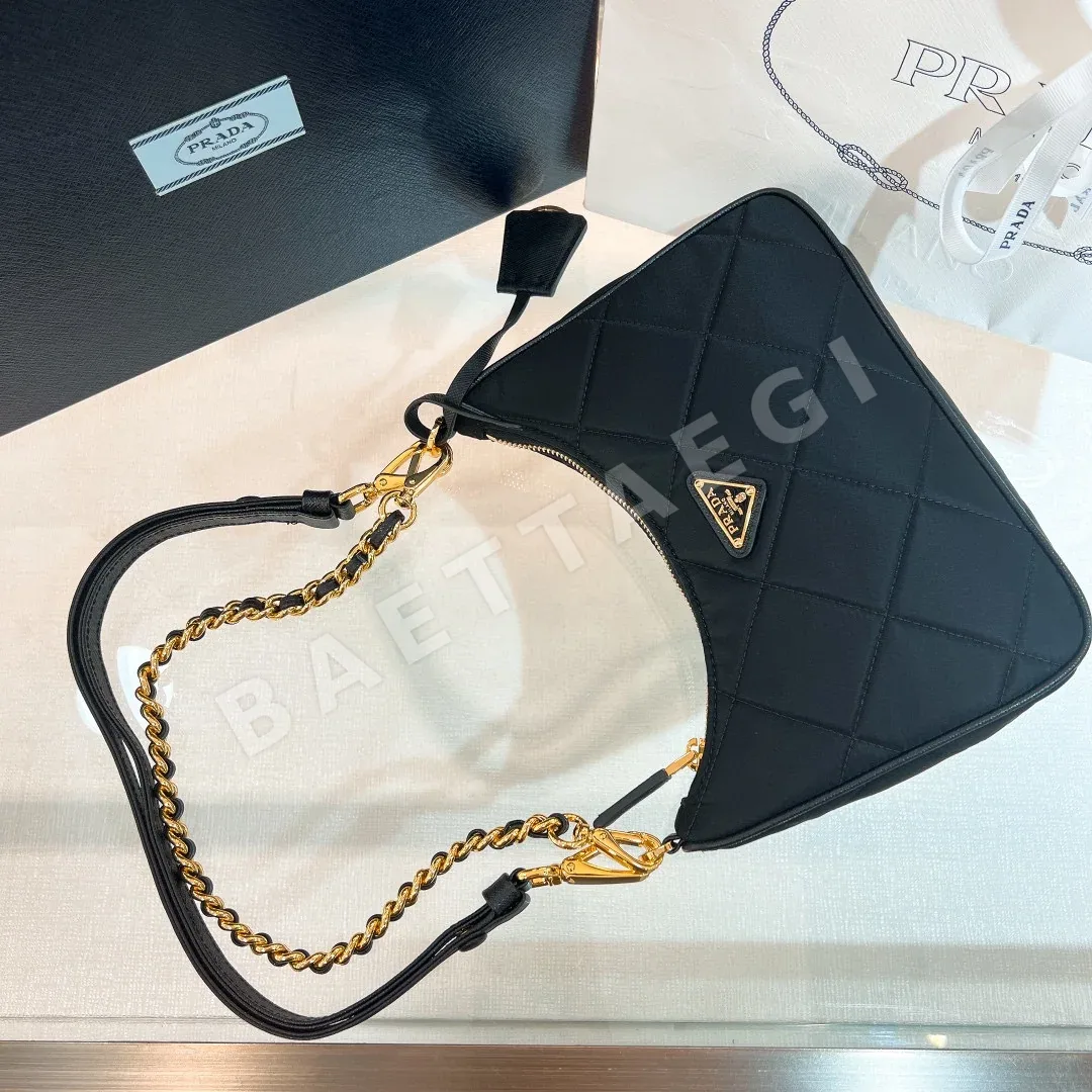 프라다 나일론 스티치 호보 숄더백 상세 이미지 5