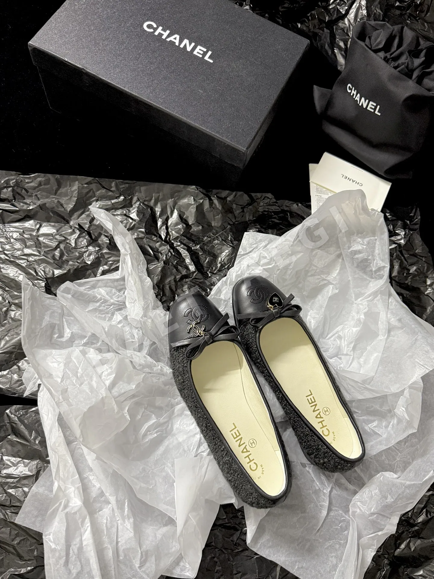 샤넬 클래식 더블 C 리본 발레슈즈 113055