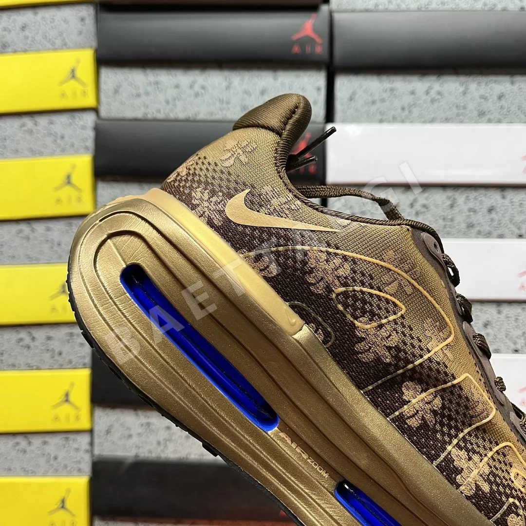 나이키 [CG] 보메로 프리미엄 IQ0028-200 202007 Nike Vomero Premium Flat Stout 상세 이미지 8