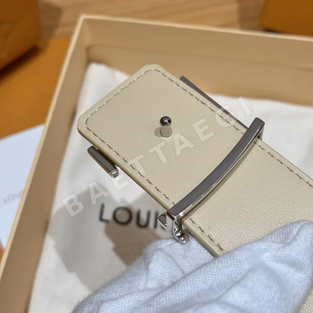 루이비통 LV 이니셜 40mm 다미에 아줄 리버시블 벨트 상세 이미지 4