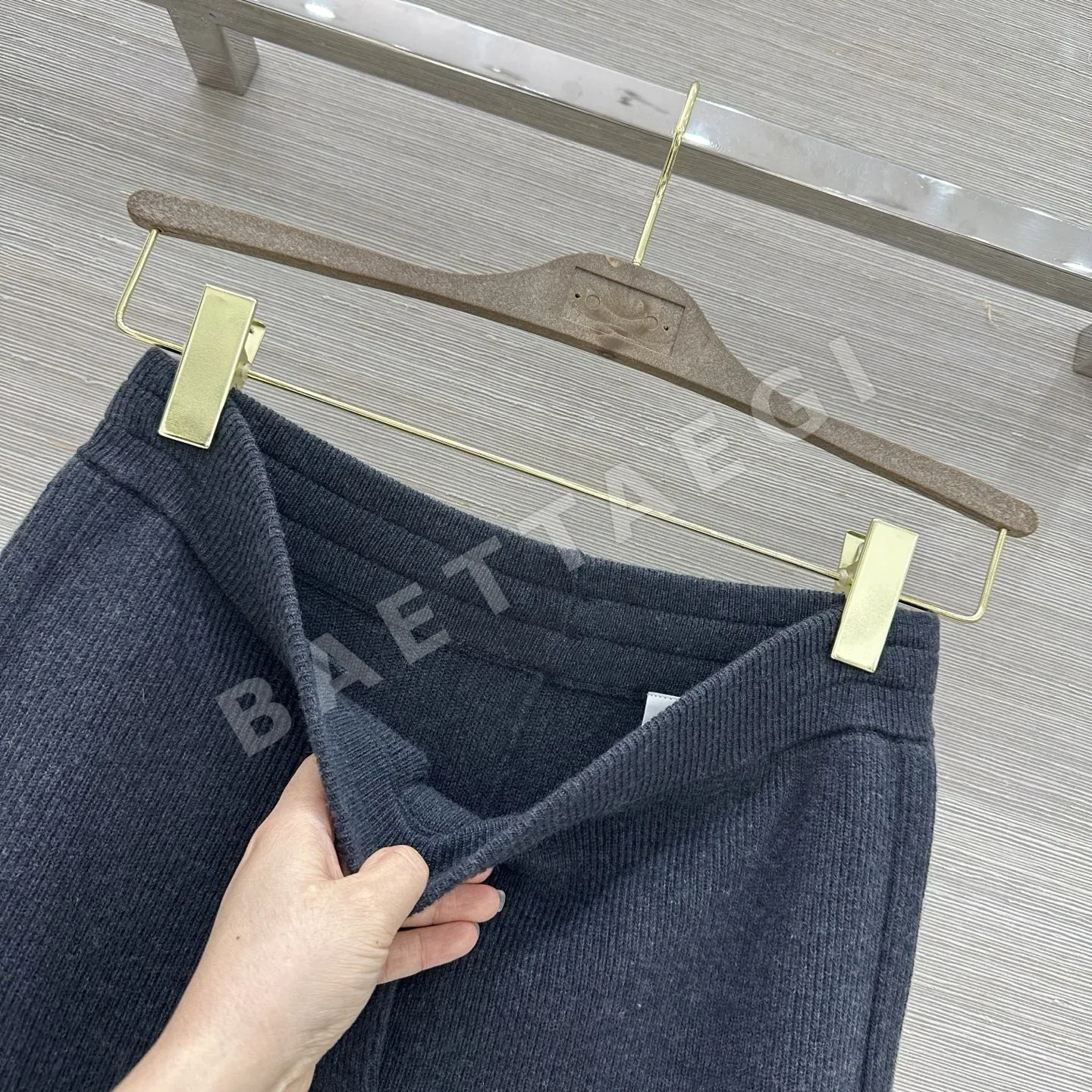 브루넬로쿠치넬리 캐시미어 조거 바지 상세 이미지 4