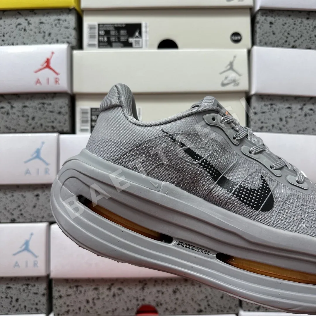 나이키 [5A] 보메로 프리미엄 그레이 HQ2050-755 201632 Nike Vomero Premium 상세 이미지 4