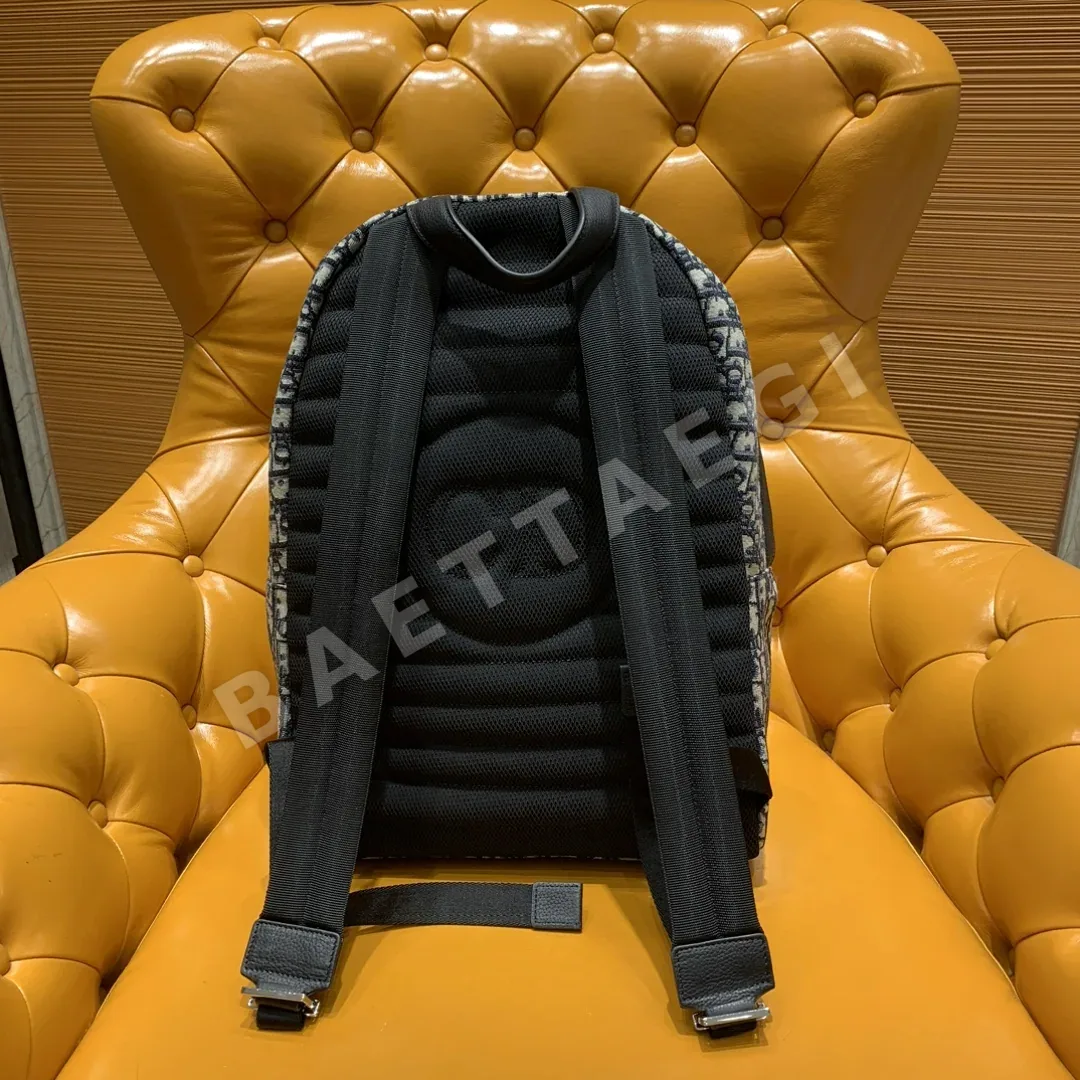 디올 레트로 모노그램 백팩 상세 이미지 4
