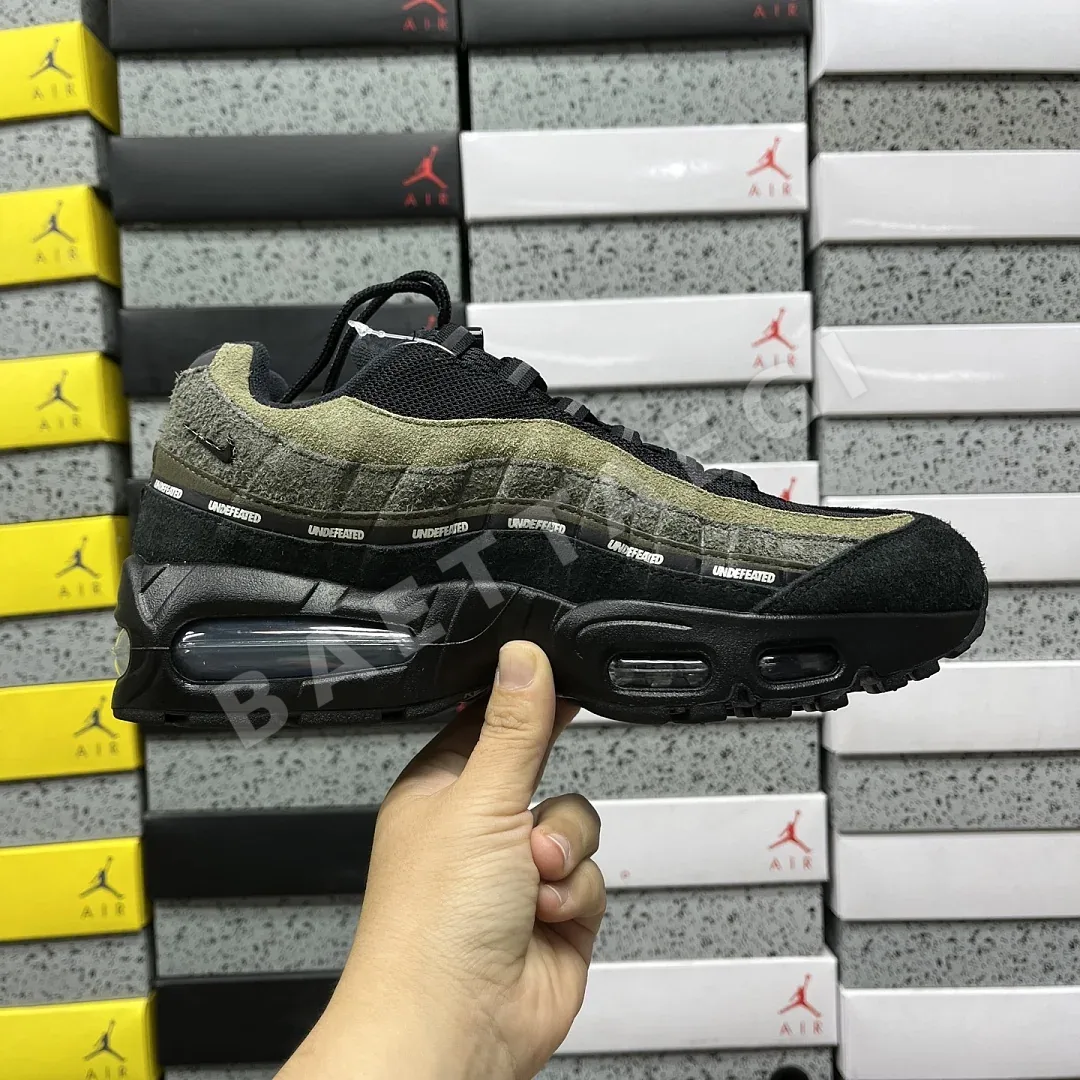 나이키 [KZ2.0] 에어 맥스 95 SP IB4523-200 201675 Nike Air Max 95 SP Undefeated Geo La 상세 이미지 8