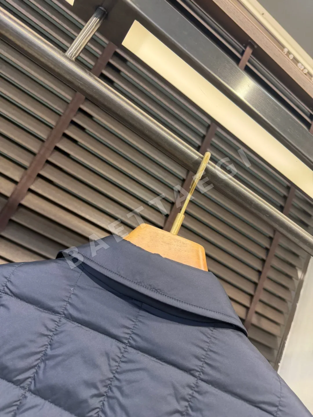 몽클레르 친환경 폴리에스터 다운 남성 자켓 M8995 상세 이미지 9