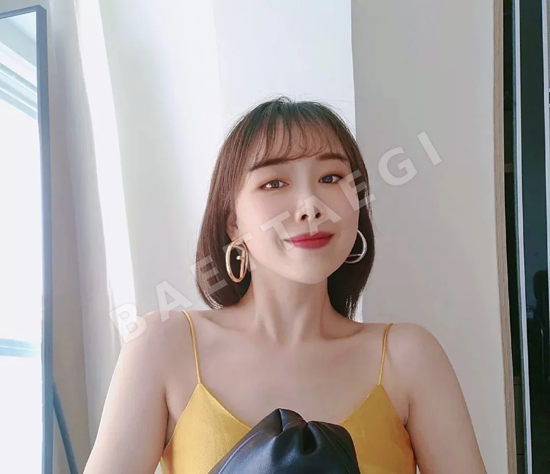 펜디 스터드 귀걸이 상세 이미지 2