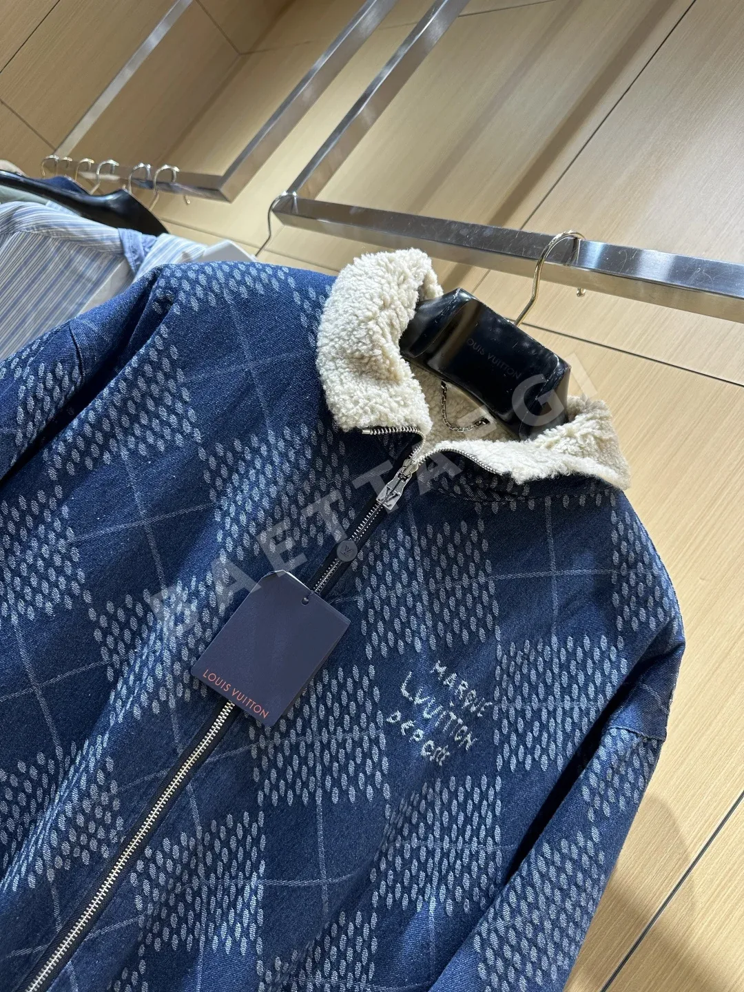 루이비통 퀼팅 자카드 데님 램울 카라 자켓 상세 이미지 15