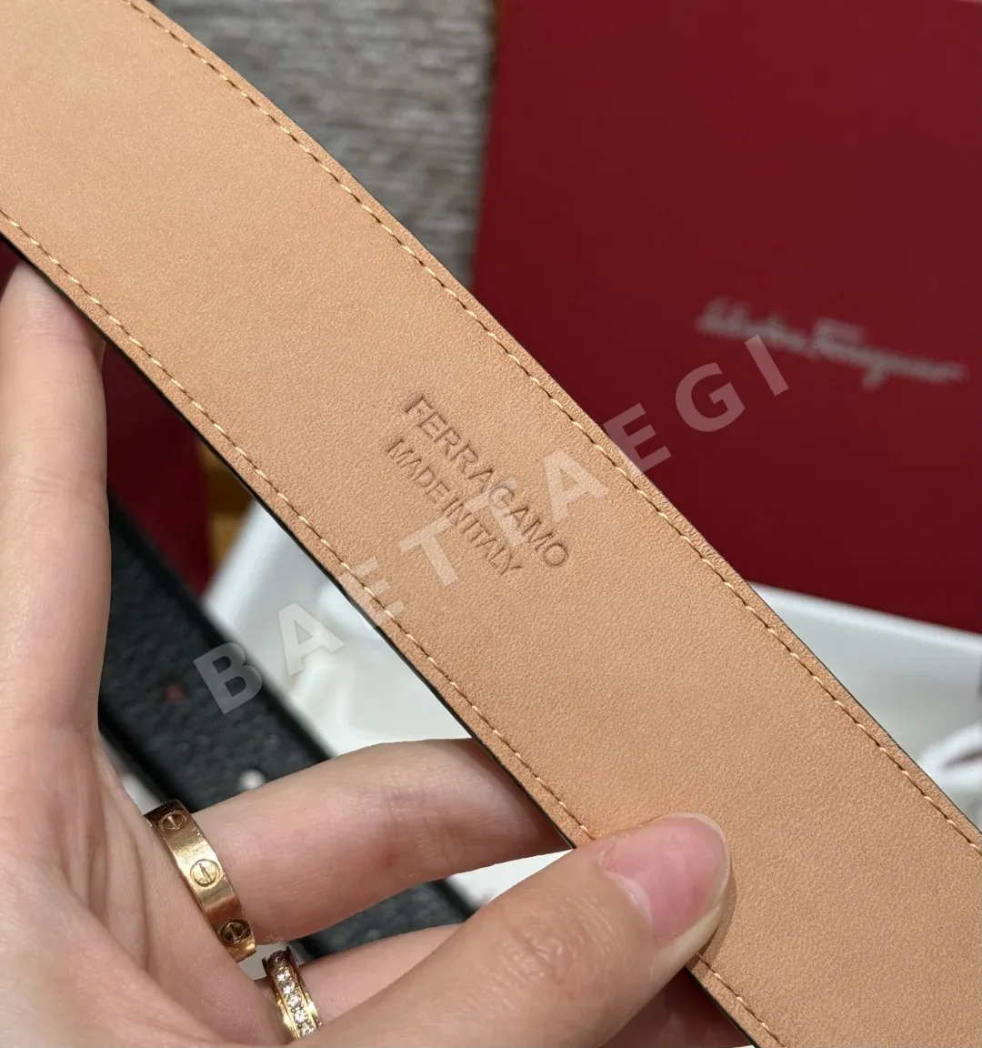 페레가모 간치니 양면 조절 가죽 벨트 상세 이미지 9