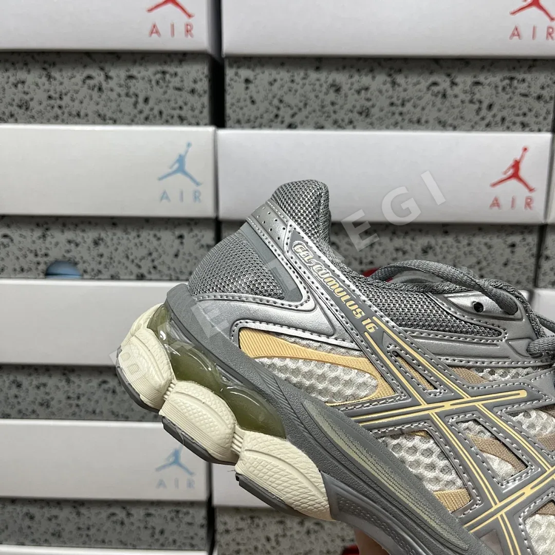 아식스 [TOP] 젤 큐뮬러스 16 1203A733-101 200299 Asics Gel-Cumulus 16 Cream Clay Grey 상세 이미지 4