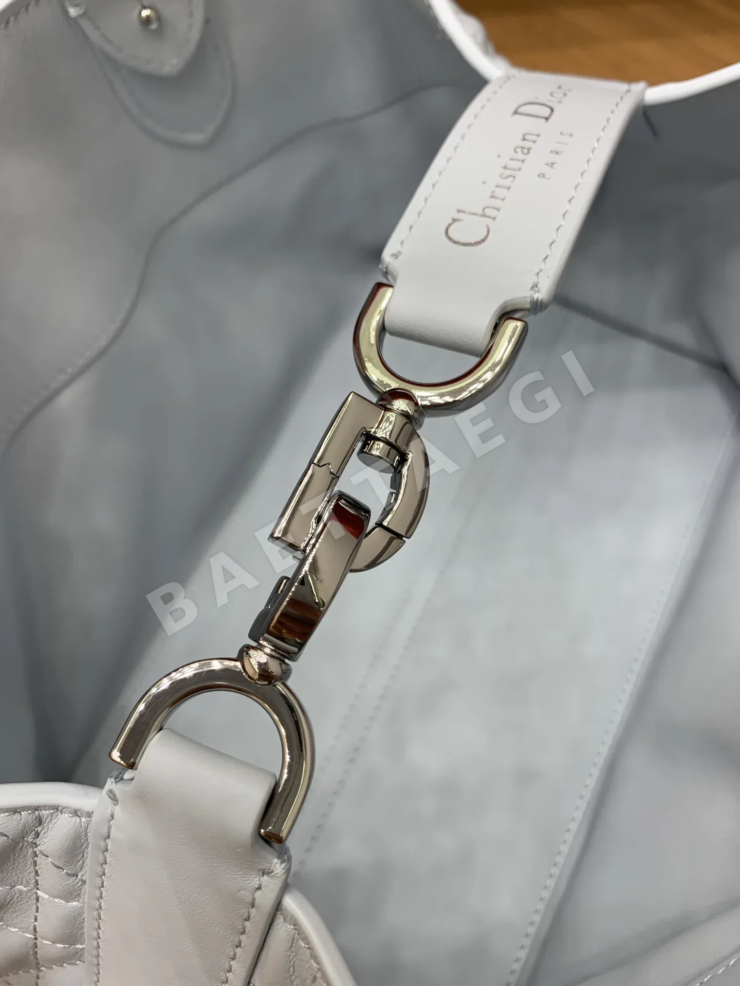 디올 뚜주흐 스몰 그레셔 블루 가방 상세 이미지 6