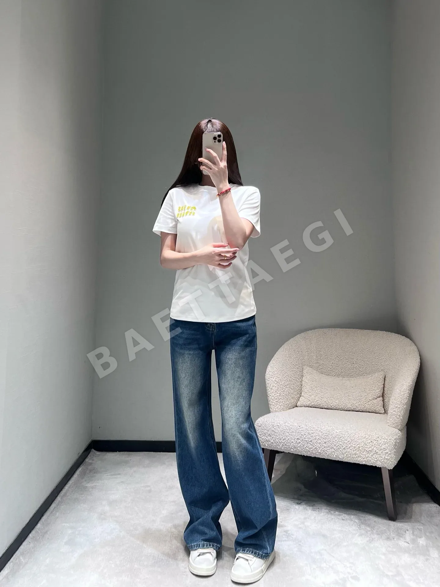 미우미우 레터 라인스톤 반팔 티셔츠 상세 이미지 4