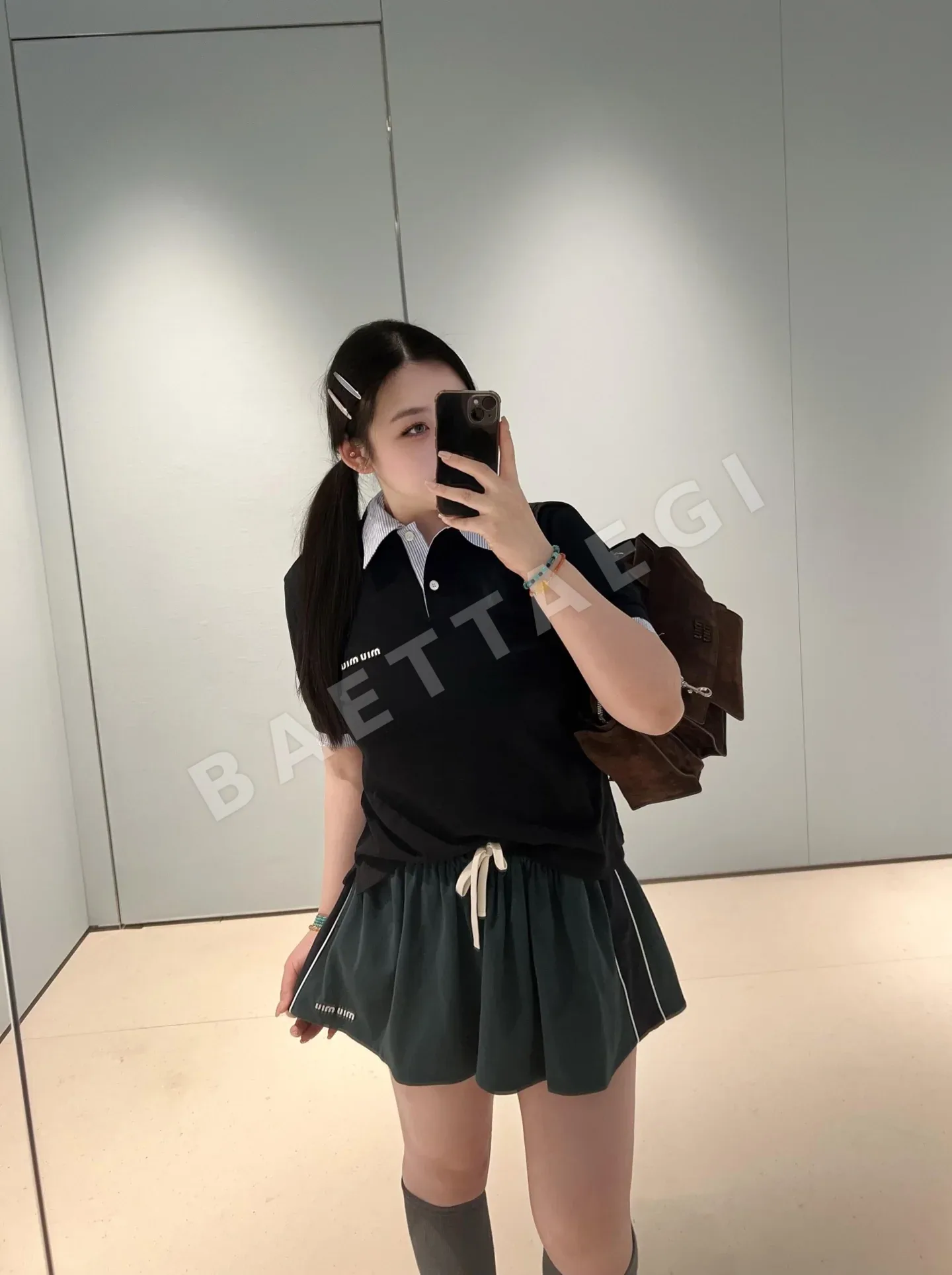 미우미우 컬러블록 카라 반팔 티셔츠