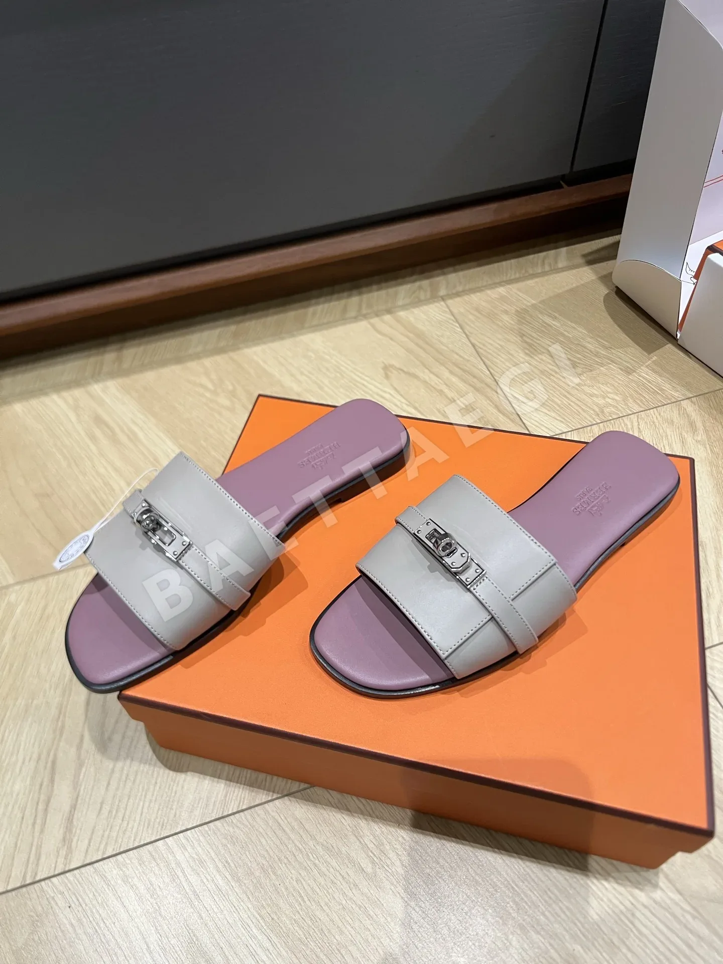에르메스 줄리아 샌들 상세 이미지 4