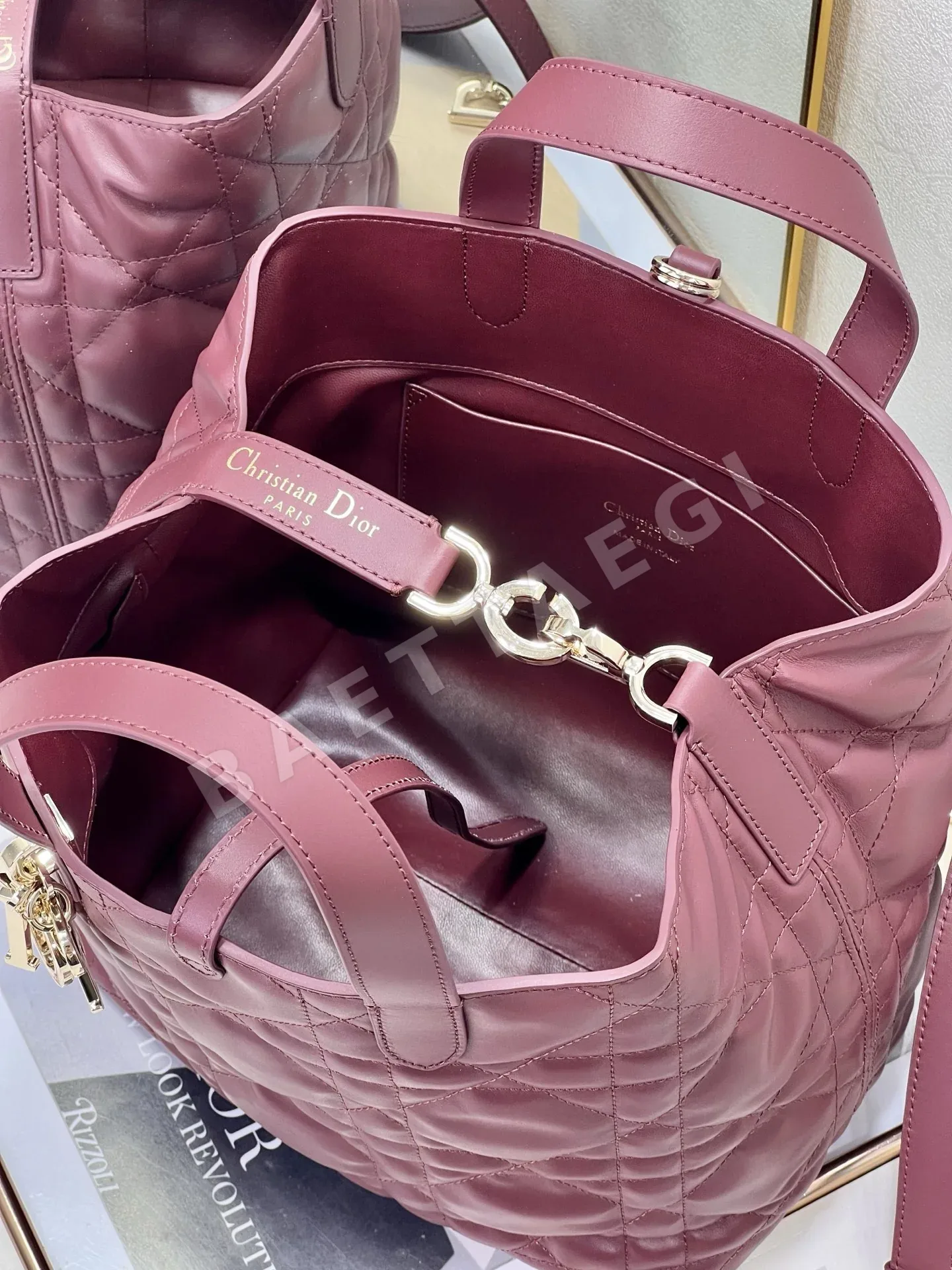 디올 뚜주흐 토트백 가죽 가방 상세 이미지 9