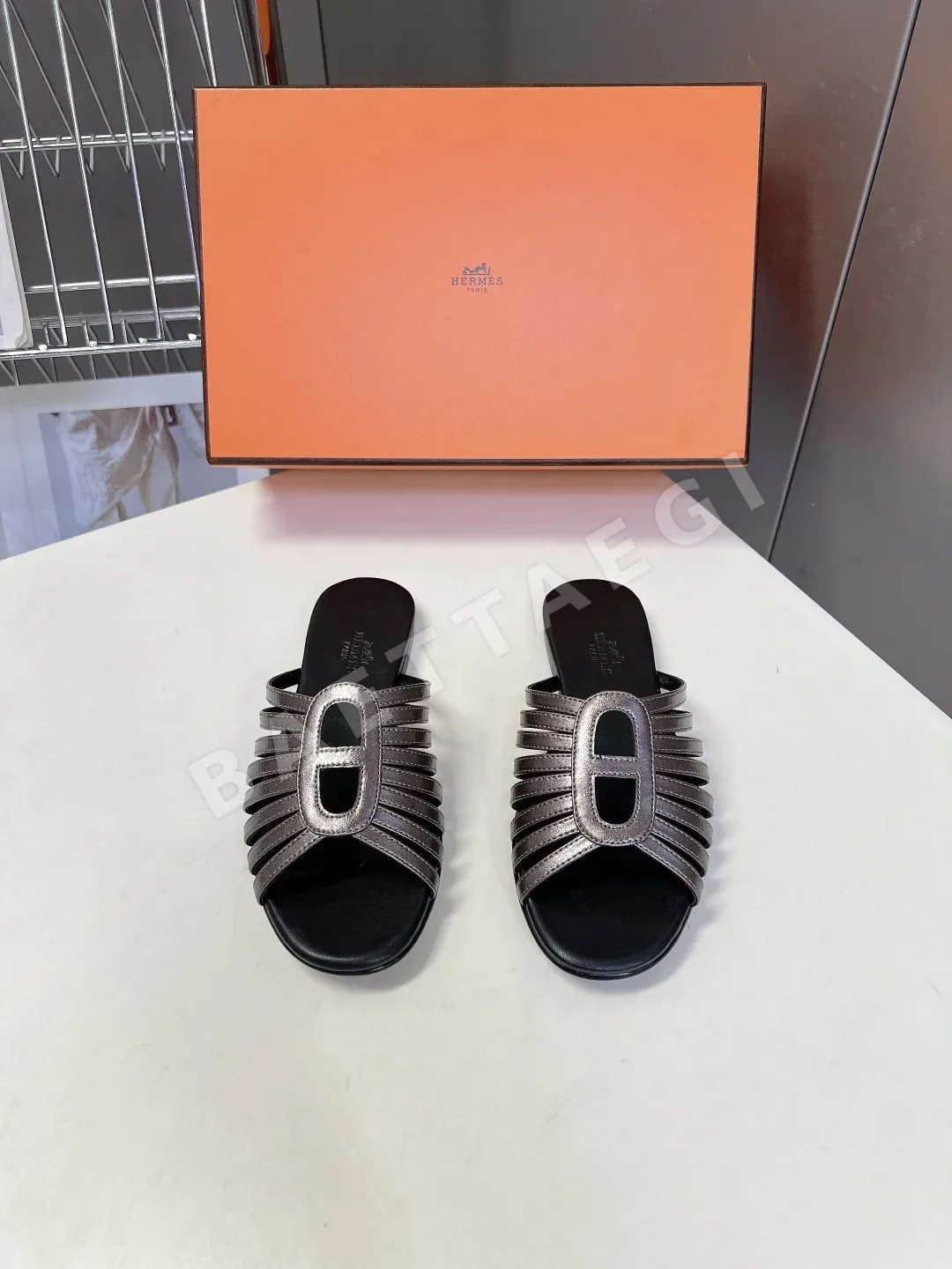에르메스 노리아 샌들 146797