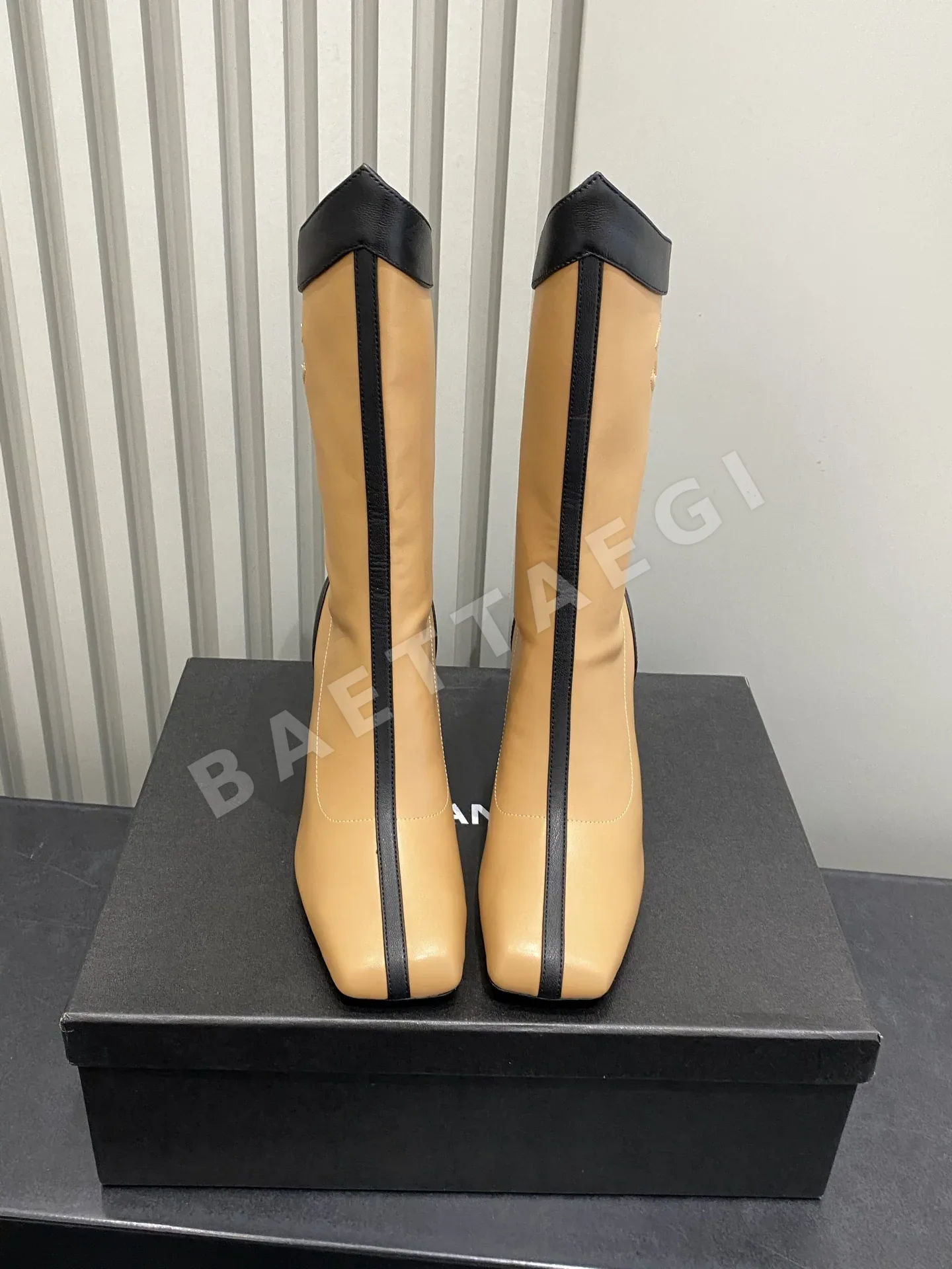 샤넬 부츠 시어스킨 비스듬한 개구부 상세 이미지 2