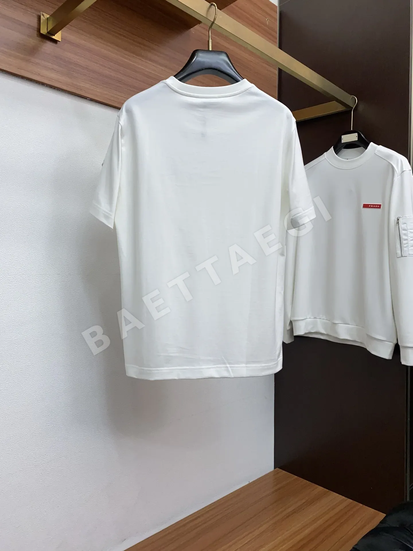 몽클레르 코튼 라운드넥 반팔 티셔츠 상세 이미지 9