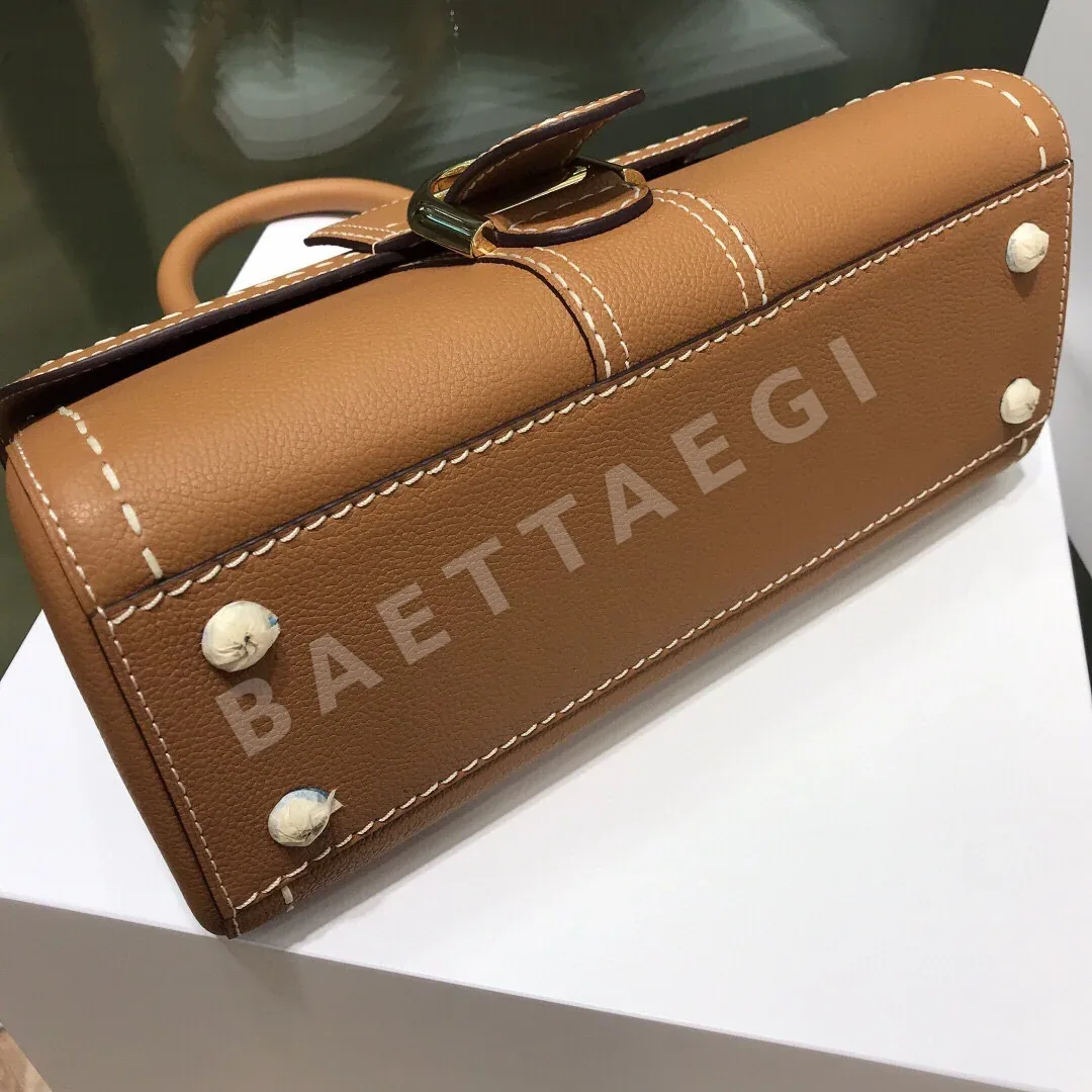 델보 양가죽 숄더백 상세 이미지 9