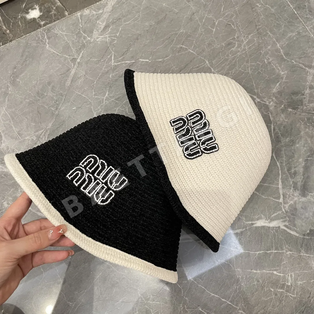 미우미우 쉐닐 버킷 햇 81243
