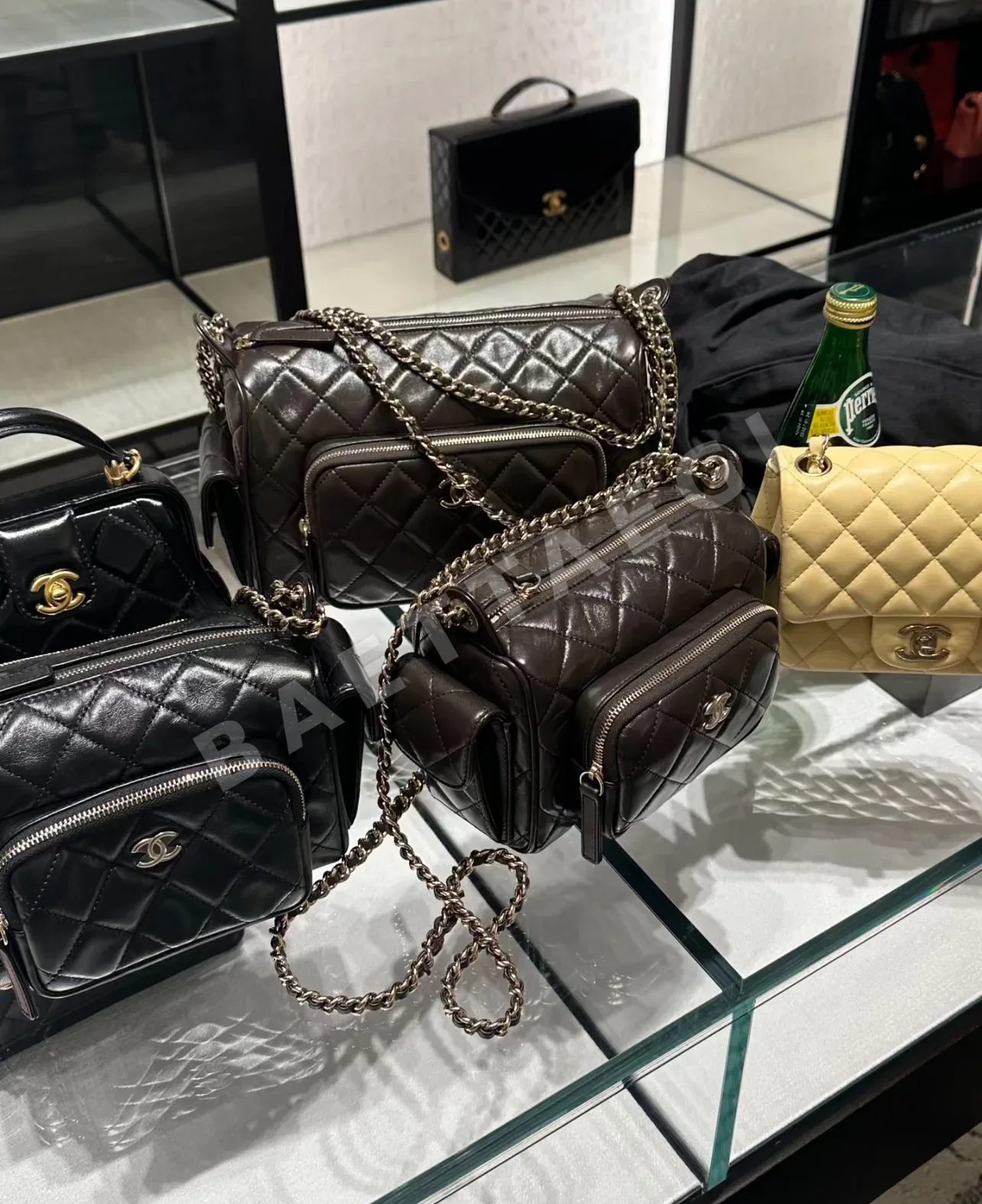 샤넬 클래식 멀티포켓 램스킨 카메라백 상세 이미지 5