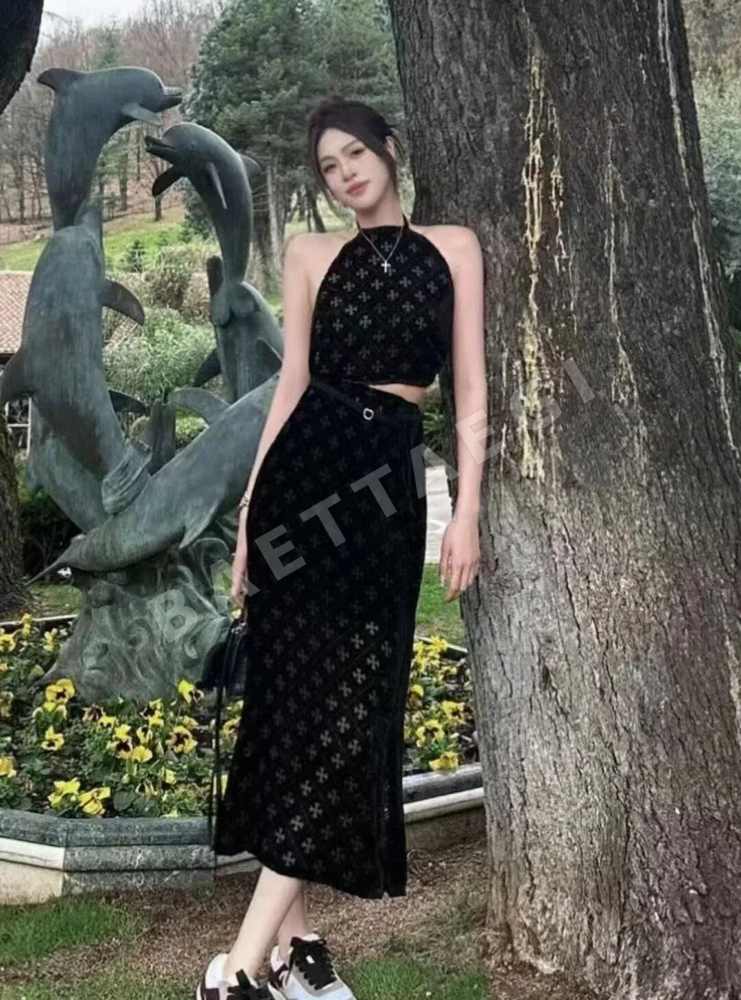 크롬하츠 블랙 크로스 패턴 벨벳 여성 반팔 상세 이미지 4