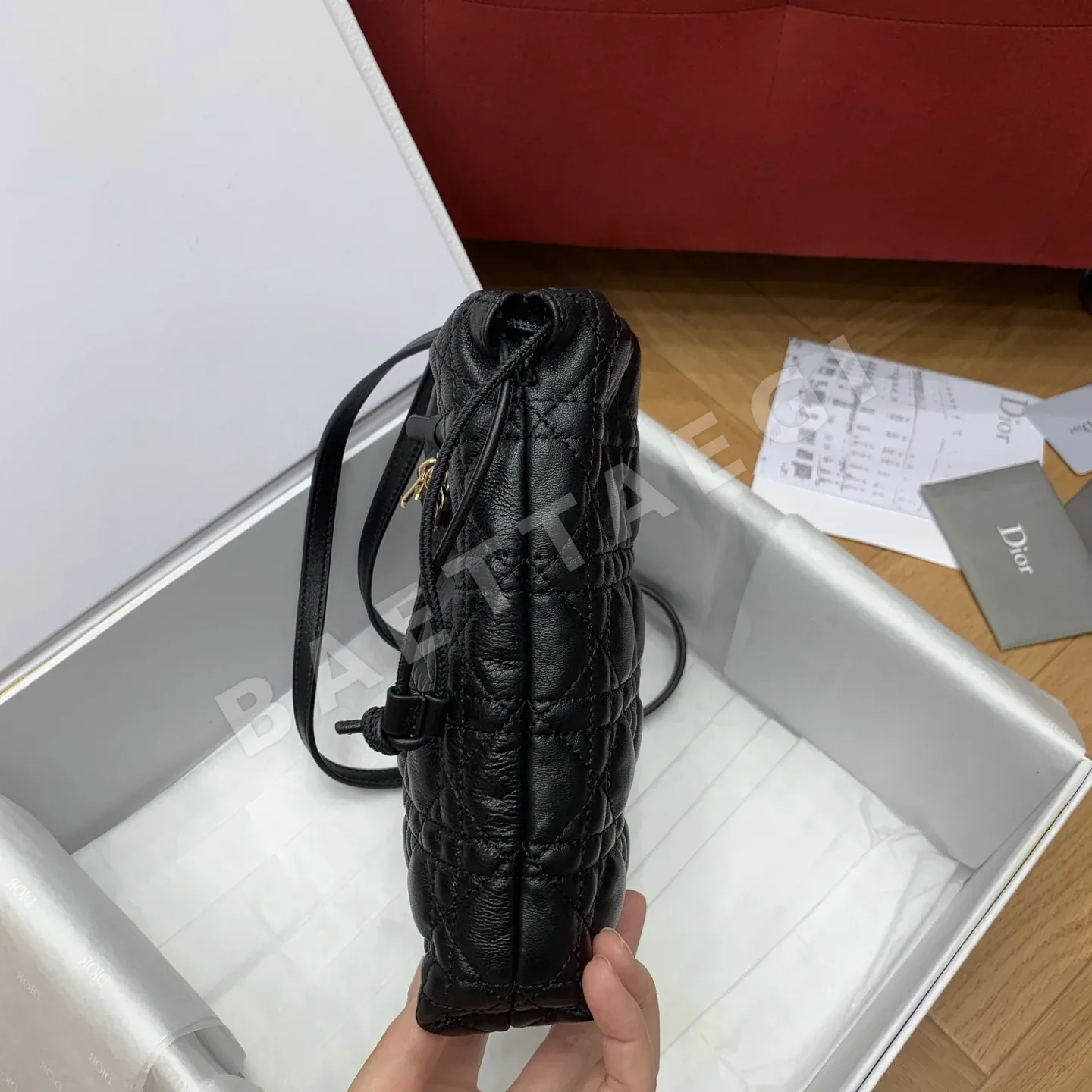 디올 램스킨 퀼팅 복주머니 가방 상세 이미지 5