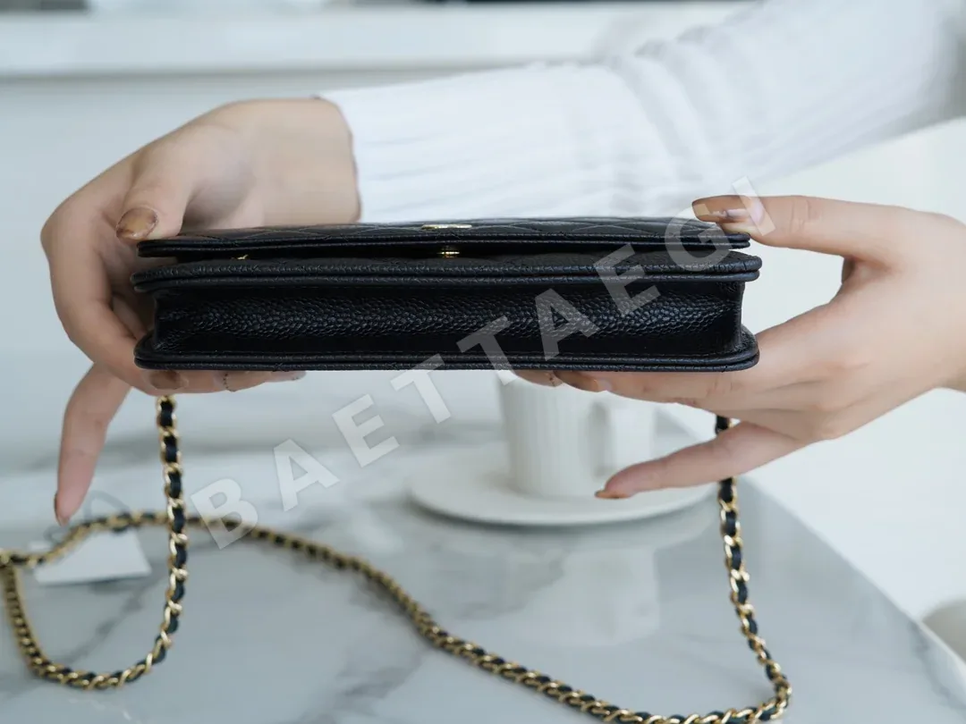 샤넬 캐비어 송아지가죽 다이아몬드 퀼팅 가방 상세 이미지 4