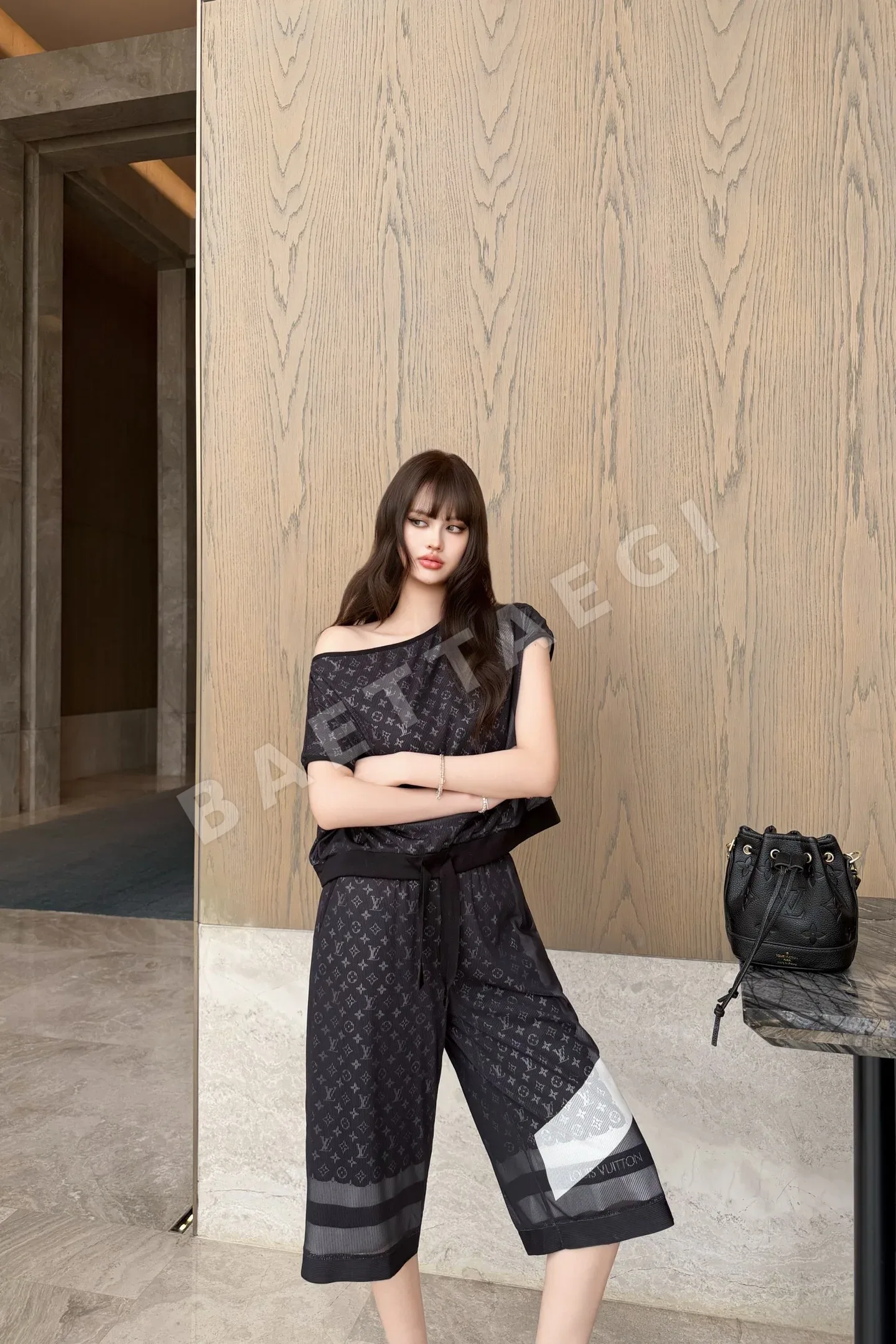 루이비통 메시 모노그램 카프리 바지 상세 이미지 4