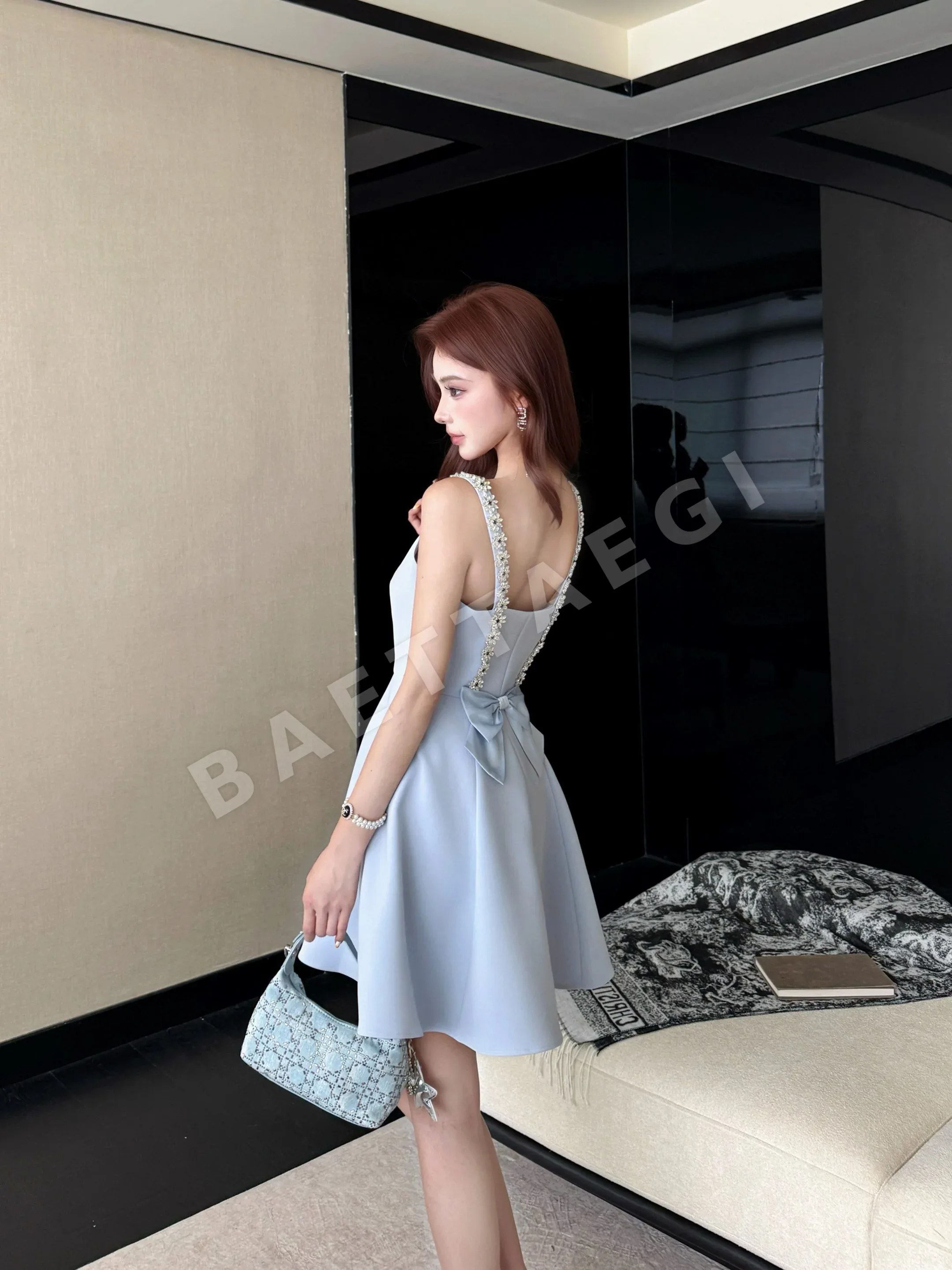 미우미우 리본 장식 라인스톤 A라인 여성 원피스 상세 이미지 2